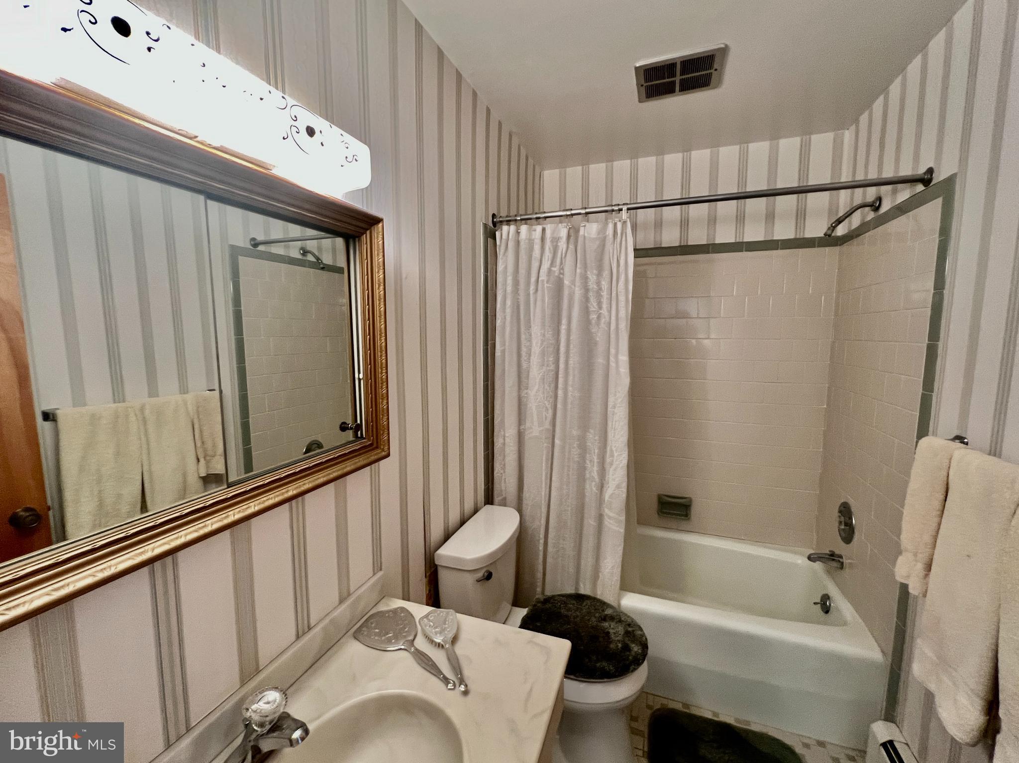 BROOKHILL FARMS - Residential