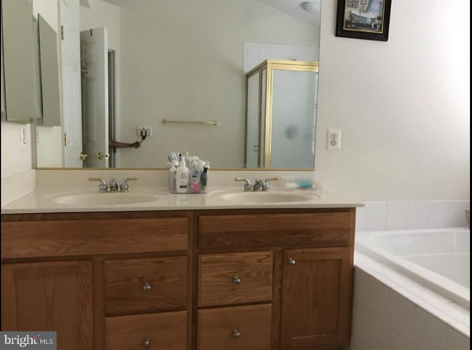 MCNAIR FARMS - Residential Lease