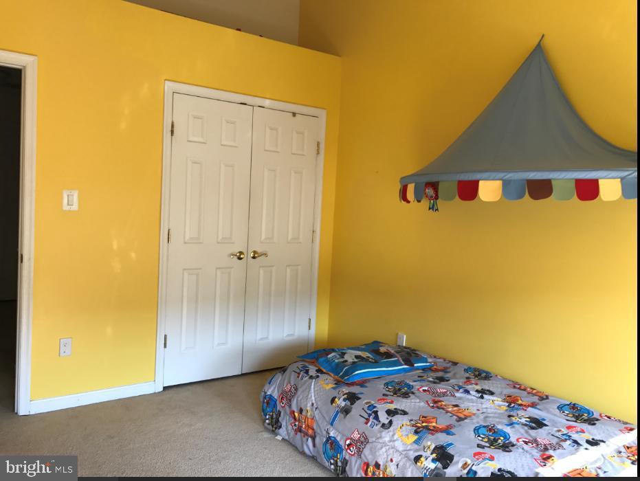 MCNAIR FARMS - Residential Lease