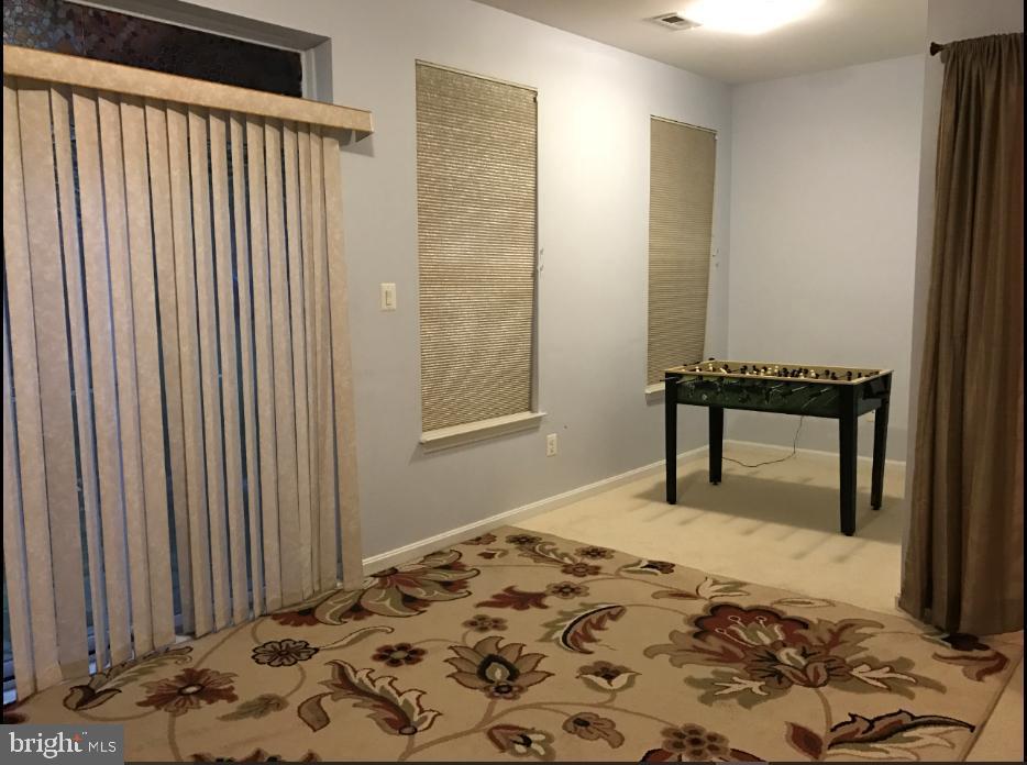 MCNAIR FARMS - Residential Lease