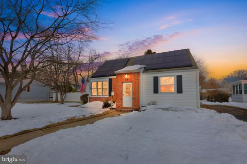 Homes For Sale - 112 Lindsey Avenue<br/> RUNNEMEDE, NJ 08078