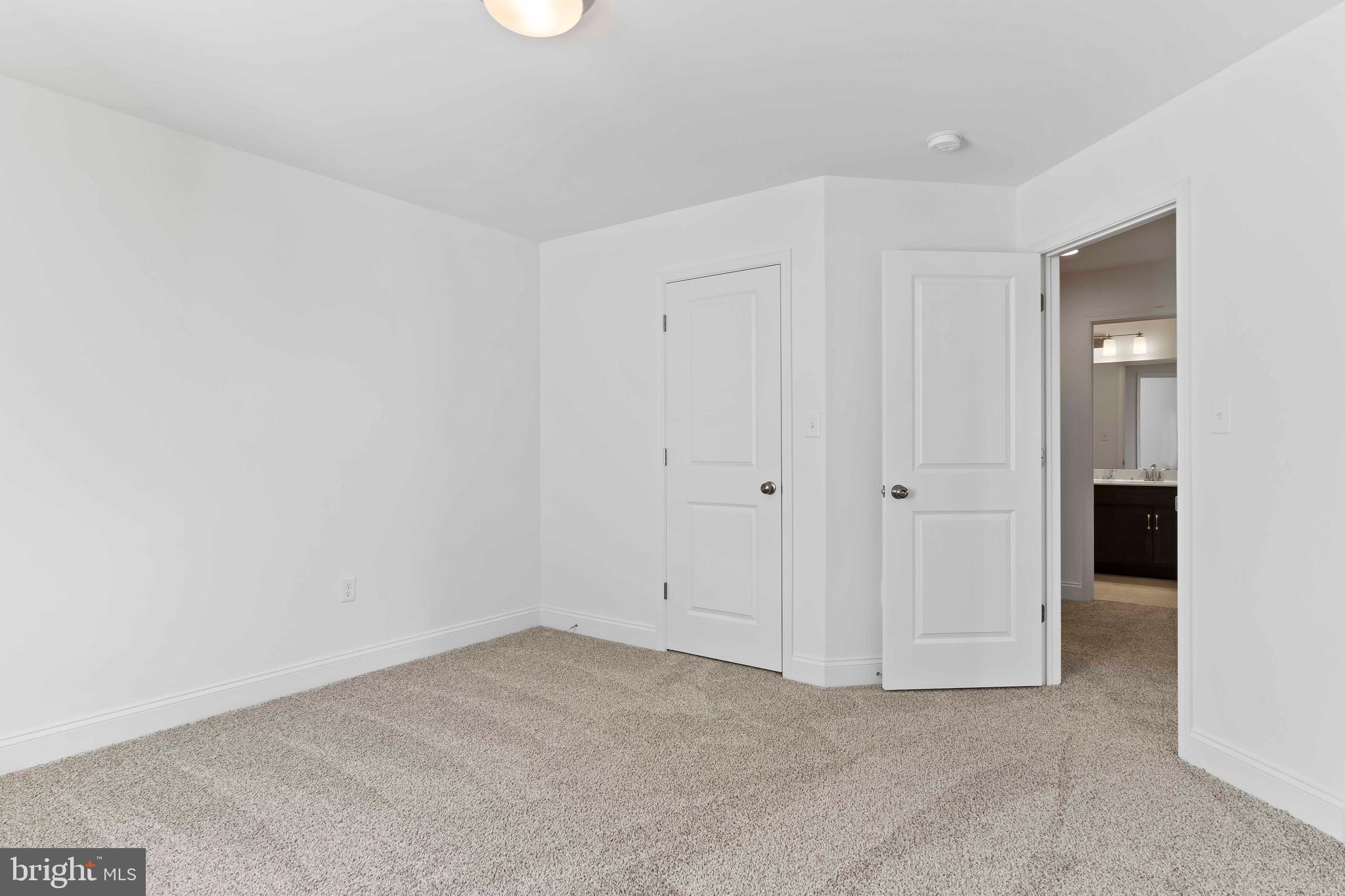 AUTUMN CHASE - Residential