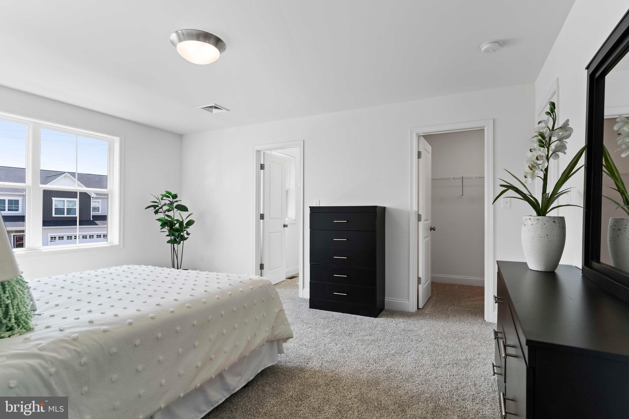 AUTUMN CHASE - Residential