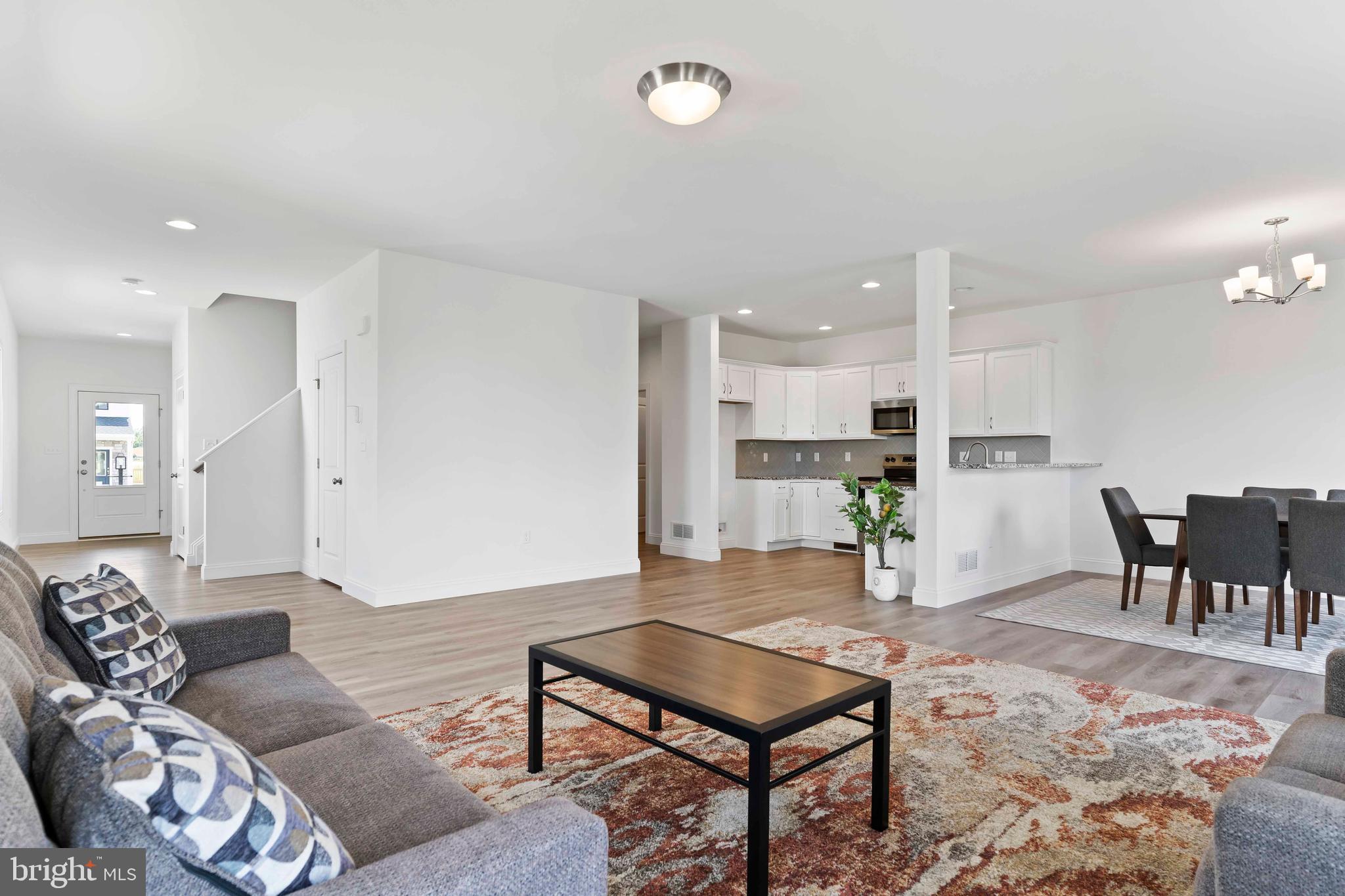 AUTUMN CHASE - Residential