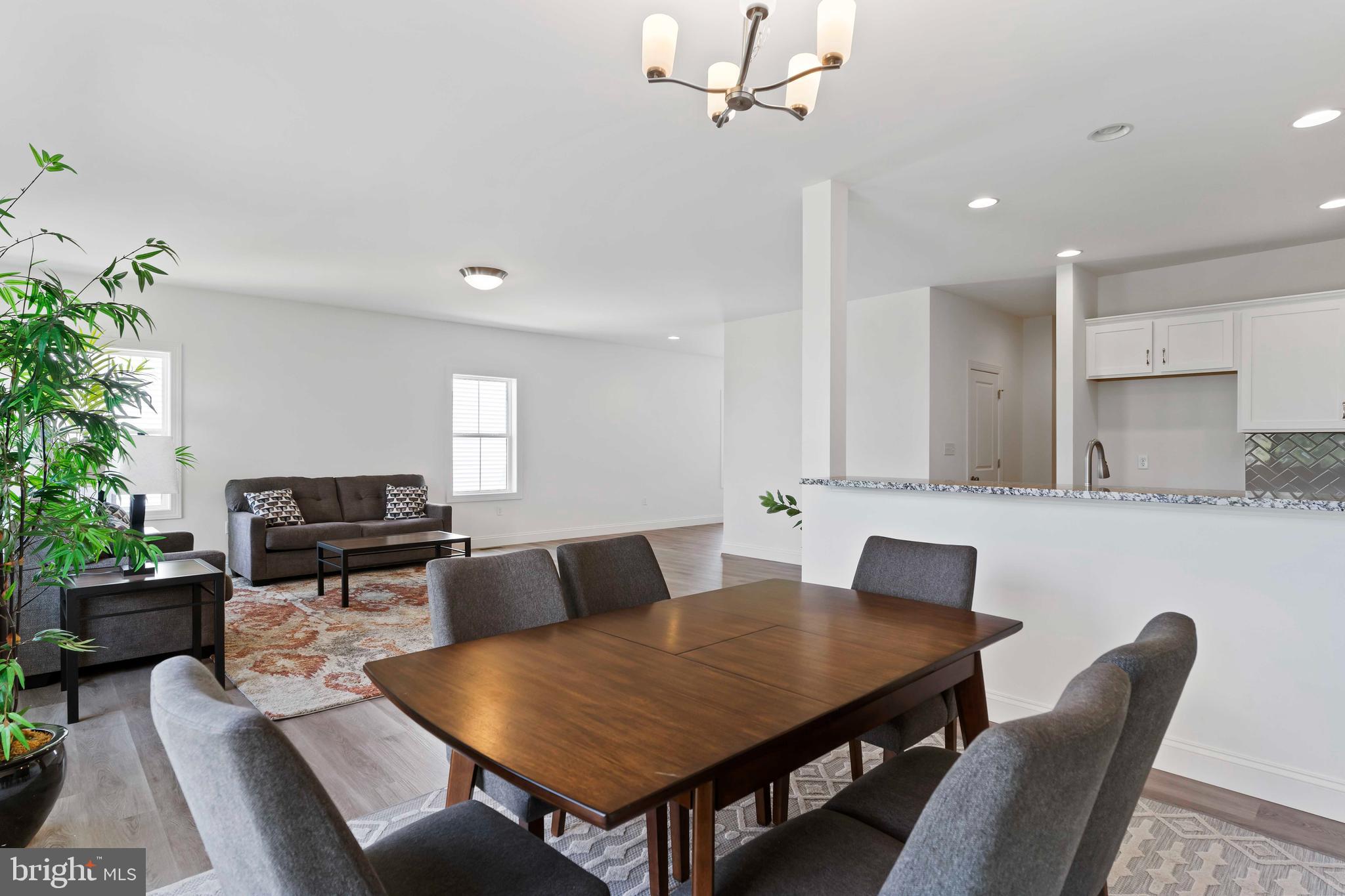 AUTUMN CHASE - Residential