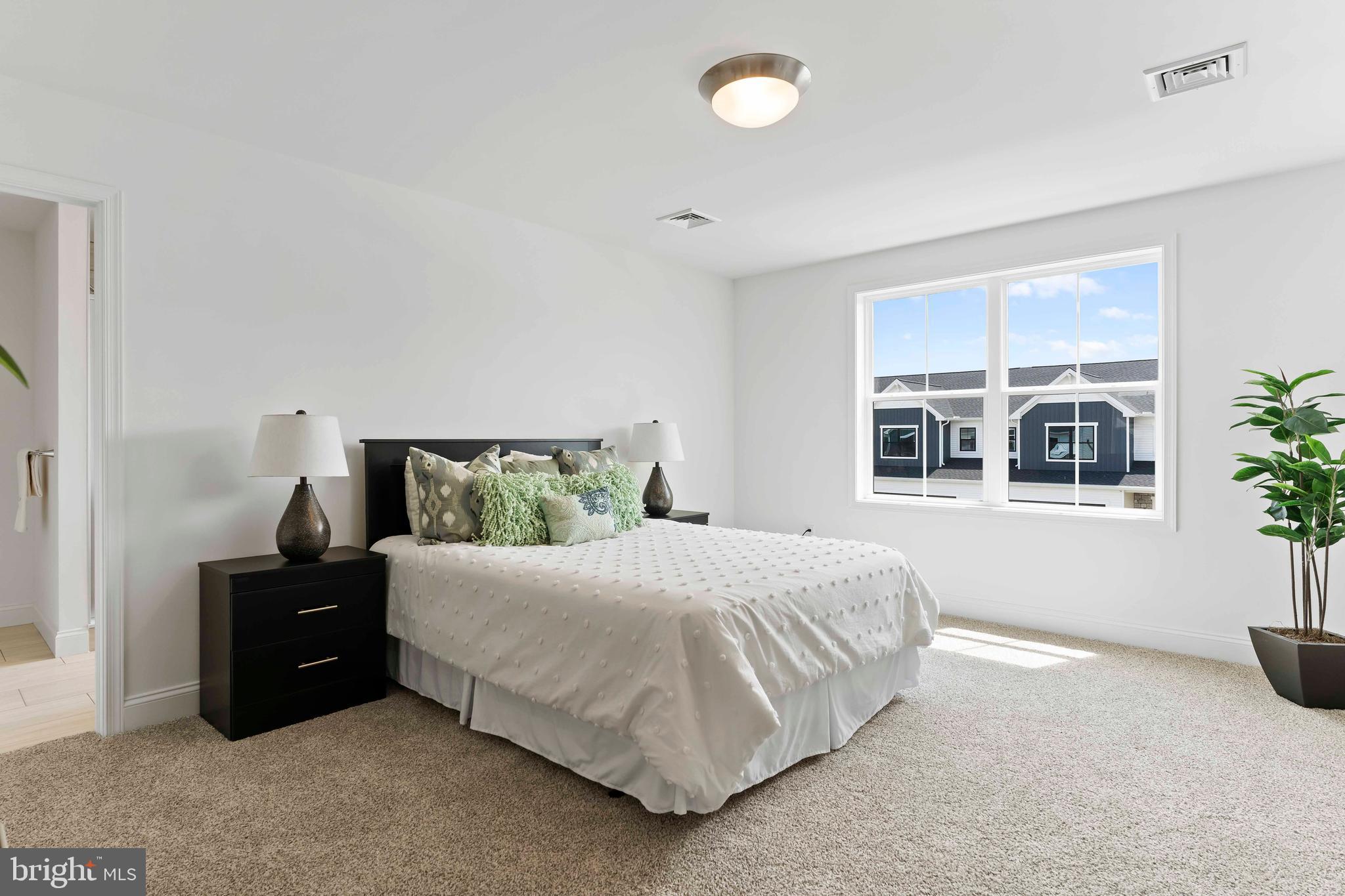 AUTUMN CHASE - Residential