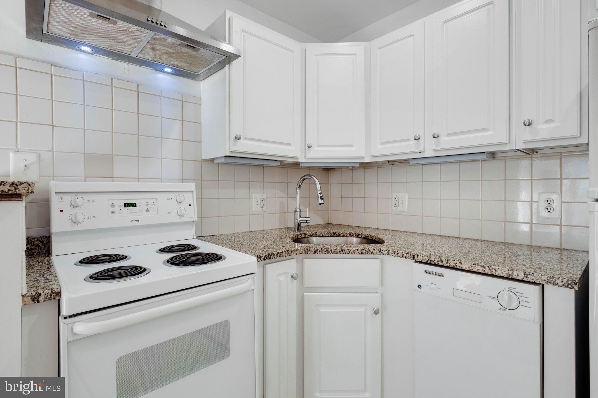 OLD TOWN ALEXANDRIA - Residential Lease