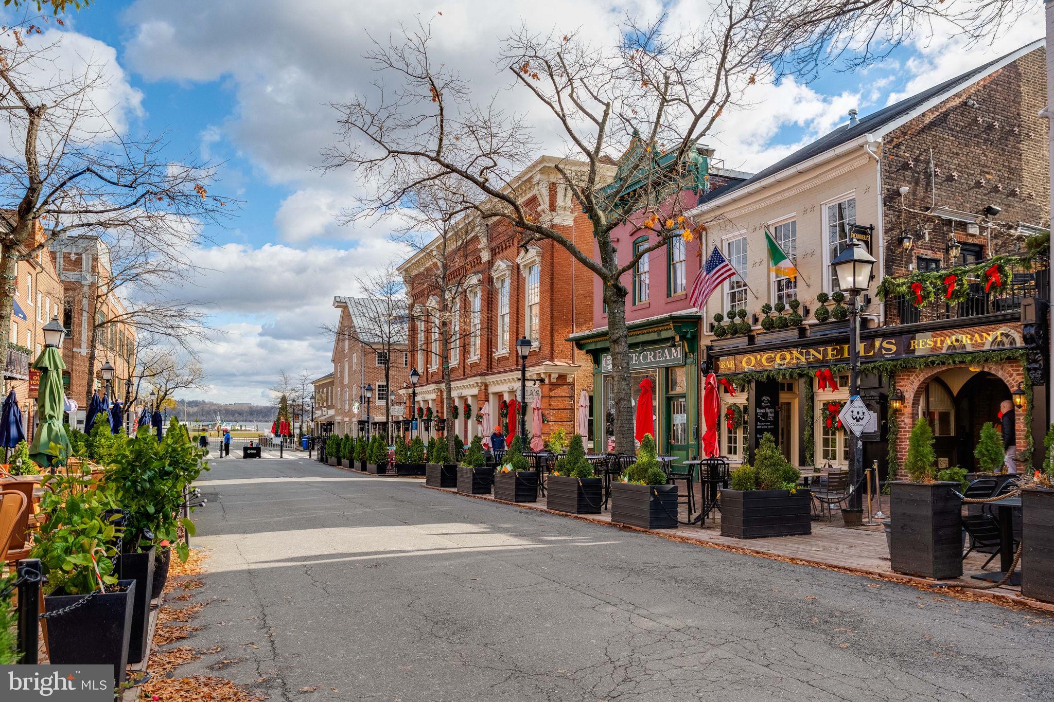 OLD TOWN ALEXANDRIA - Residential Lease