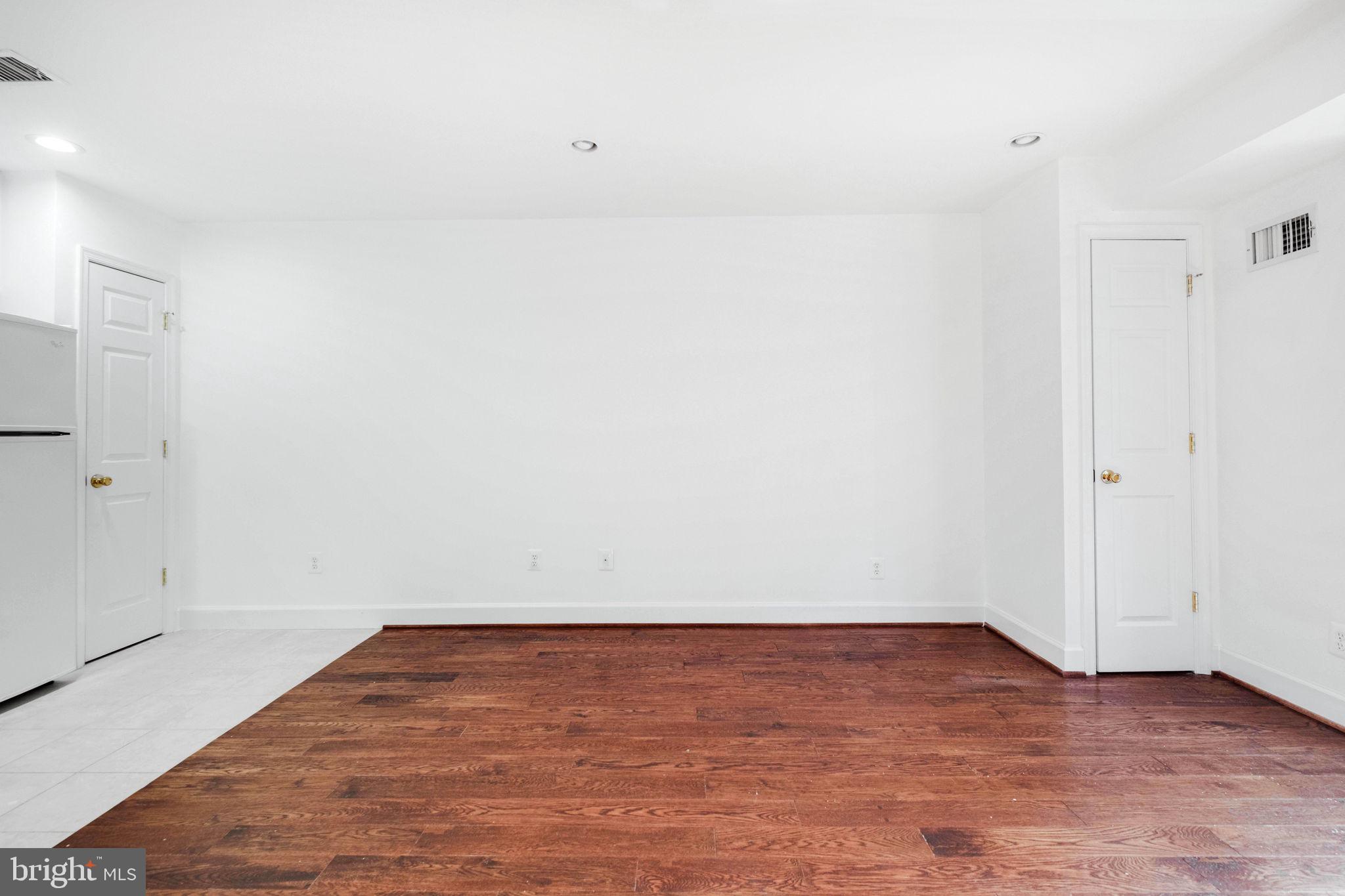 OLD TOWN ALEXANDRIA - Residential Lease