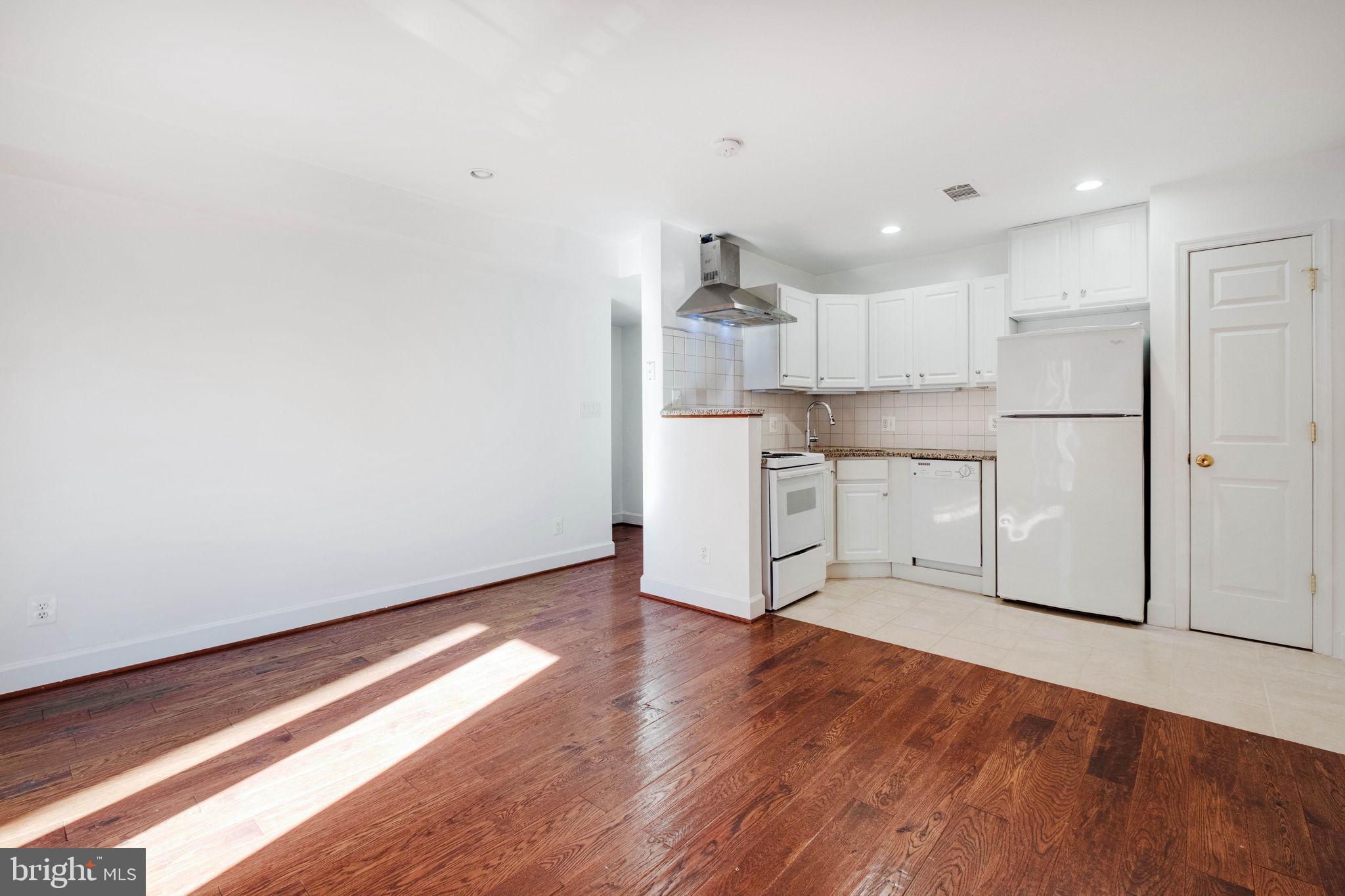 OLD TOWN ALEXANDRIA - Residential Lease