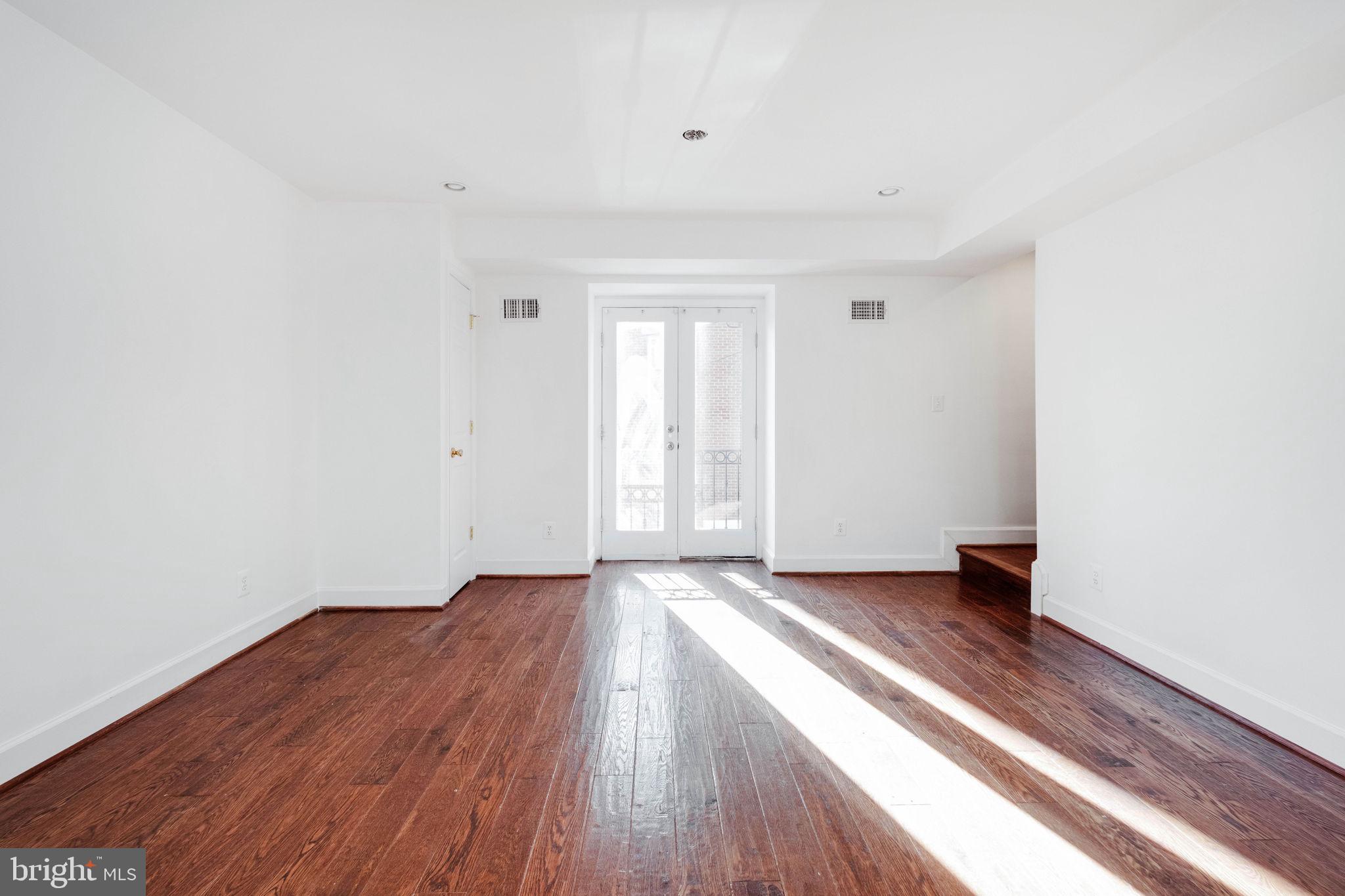 OLD TOWN ALEXANDRIA - Residential Lease