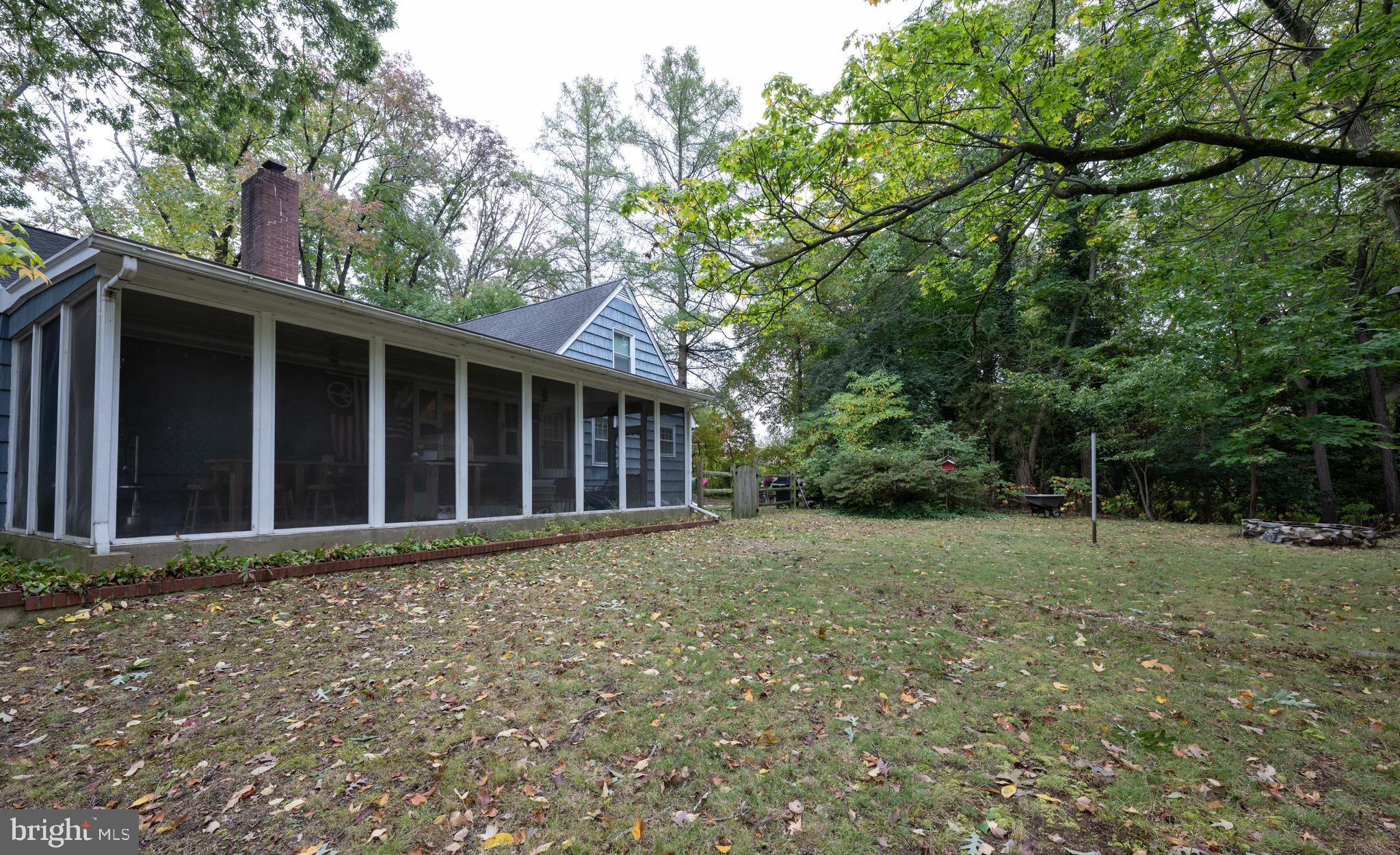 39 N HILLTOP AVENUE