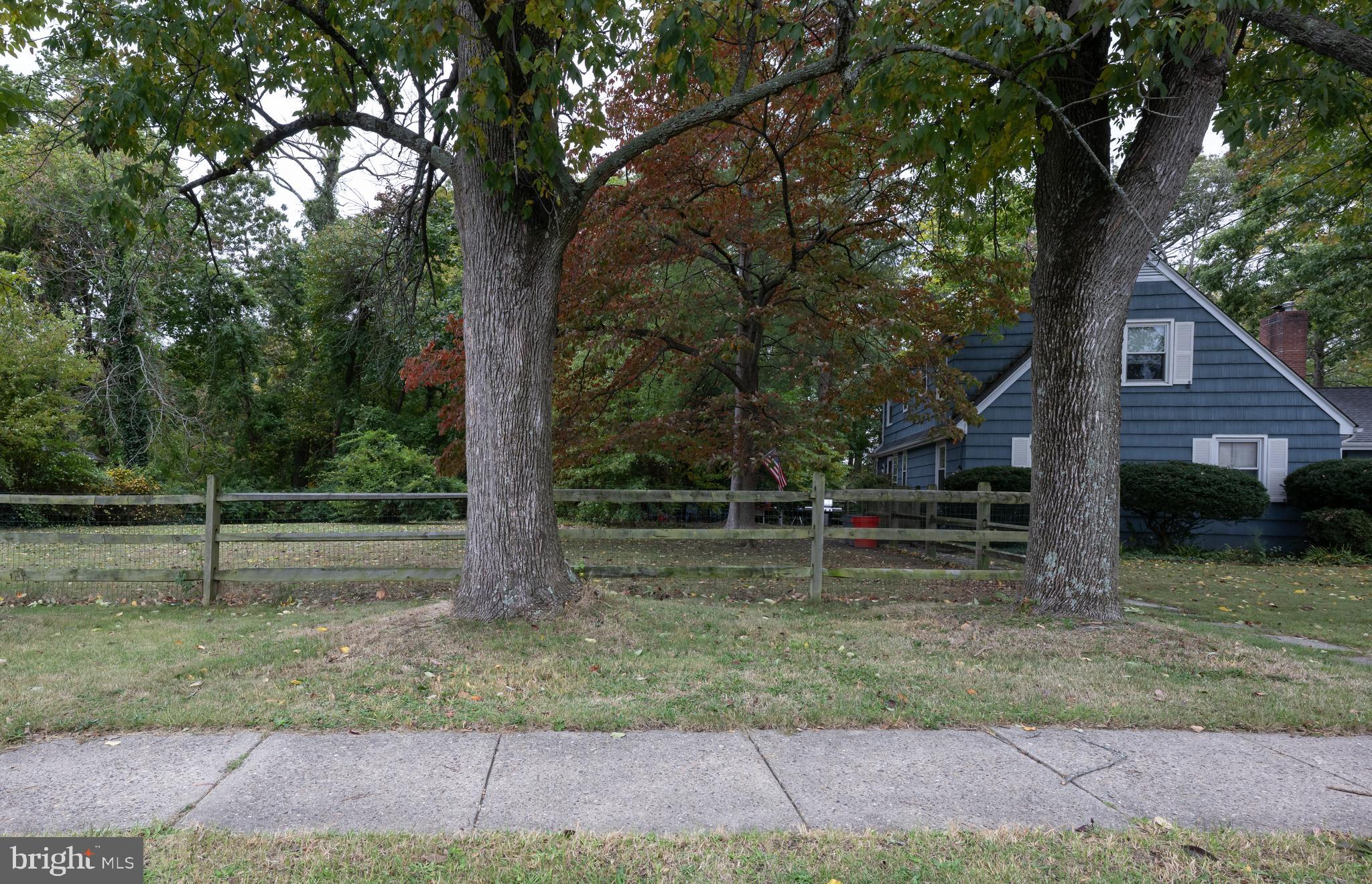 39 N HILLTOP AVENUE