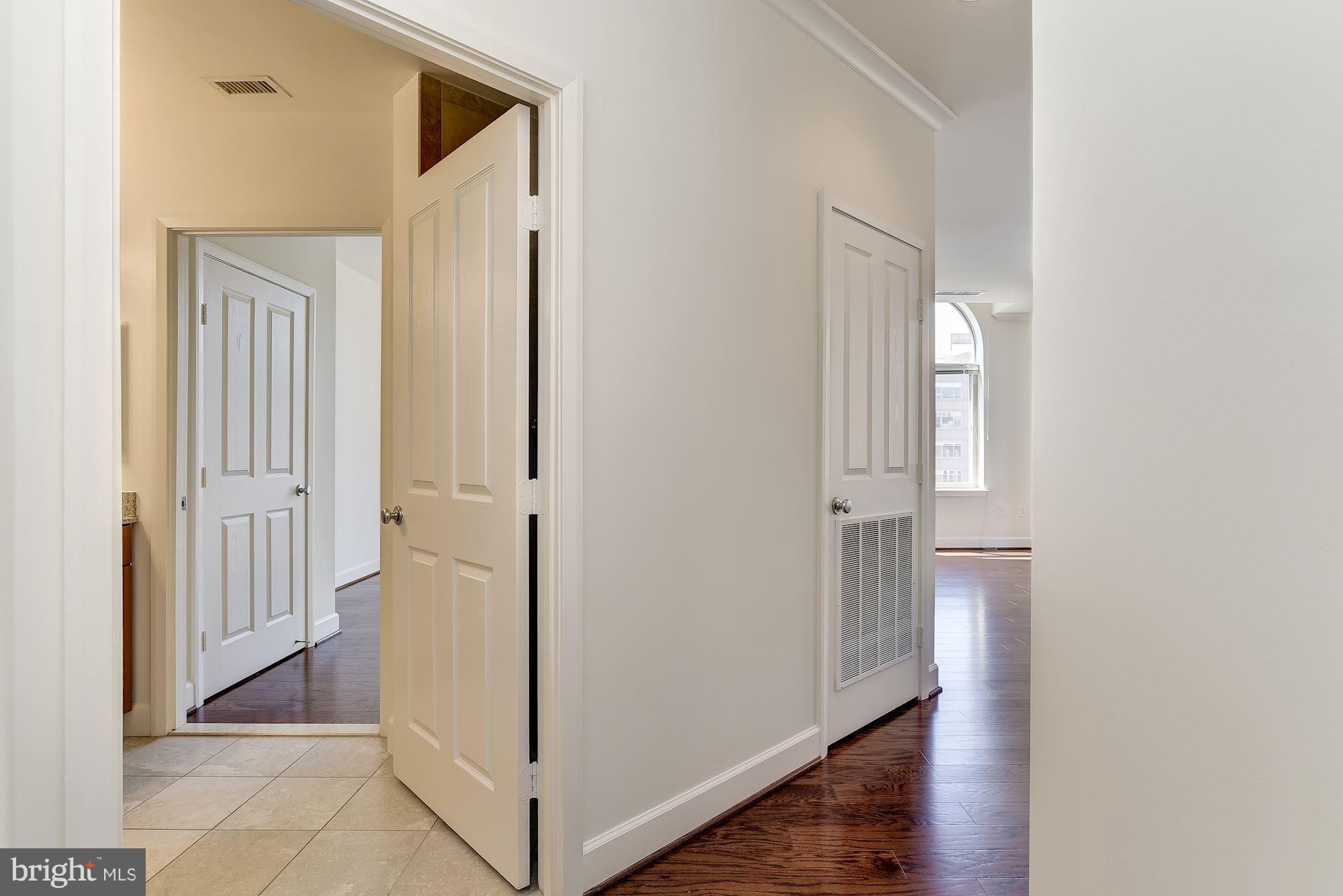 STATION SQUARE - Residential Lease