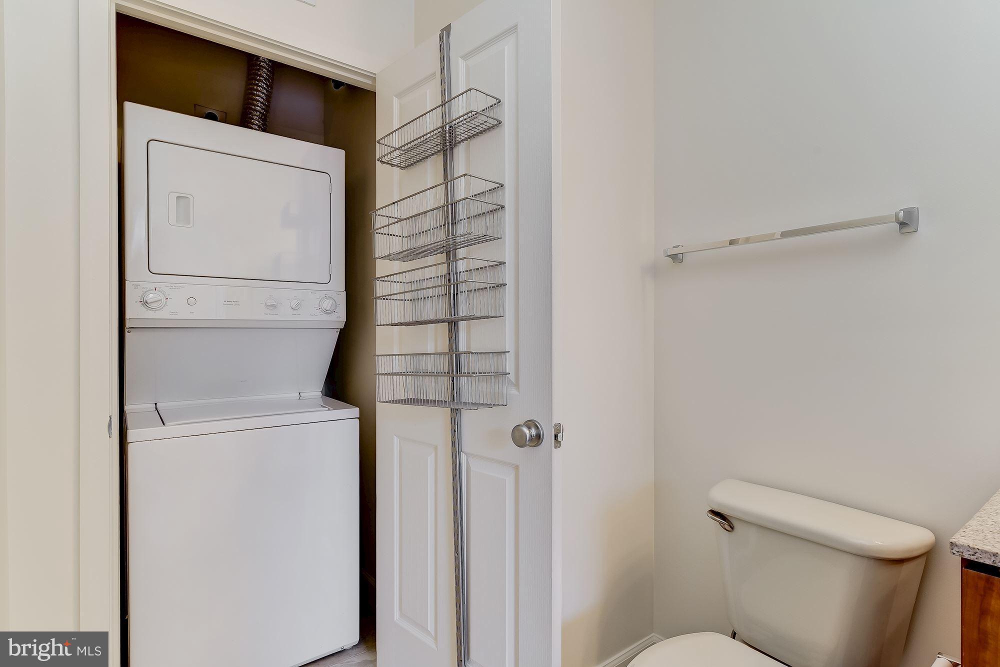 STATION SQUARE - Residential Lease