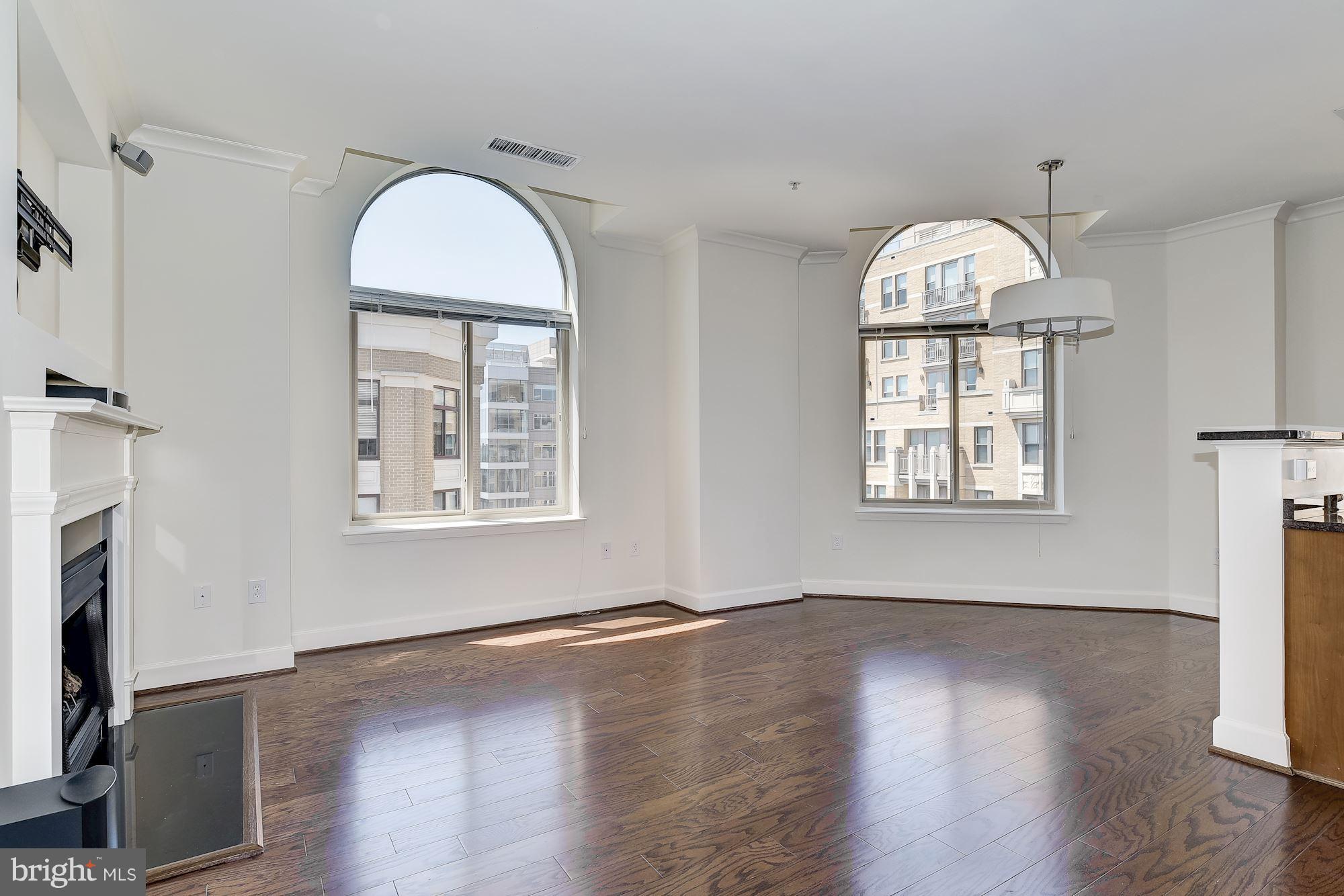 STATION SQUARE - Residential Lease