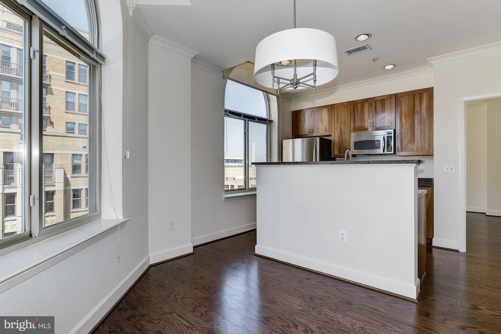 STATION SQUARE - Residential Lease