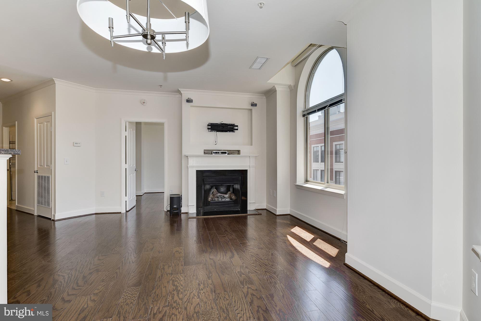 STATION SQUARE - Residential Lease