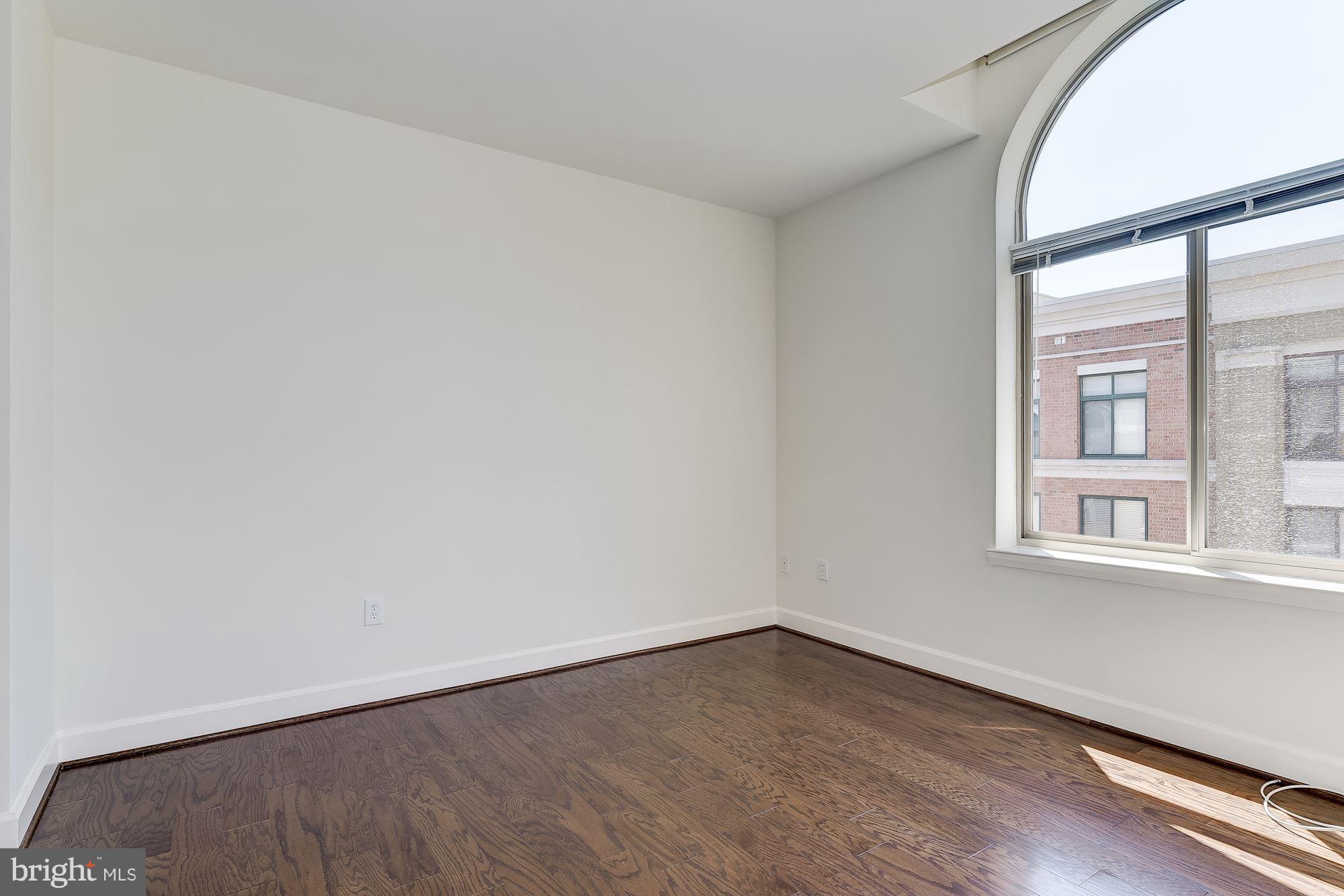 STATION SQUARE - Residential Lease