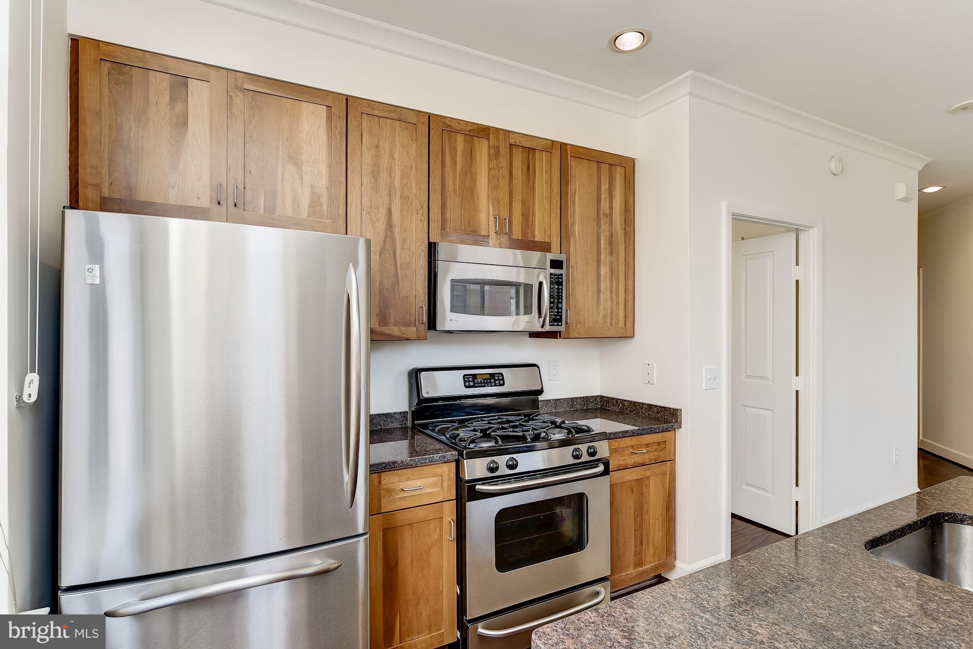 STATION SQUARE - Residential Lease