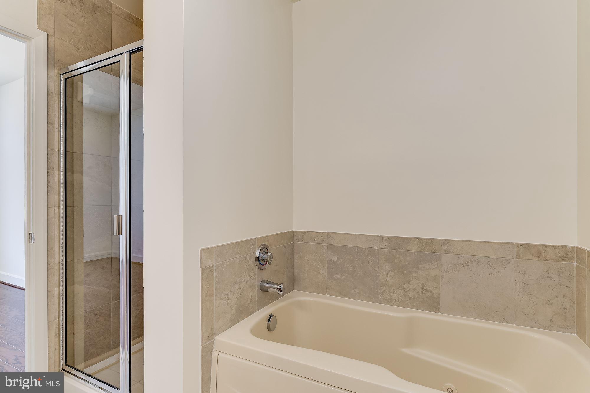 STATION SQUARE - Residential Lease