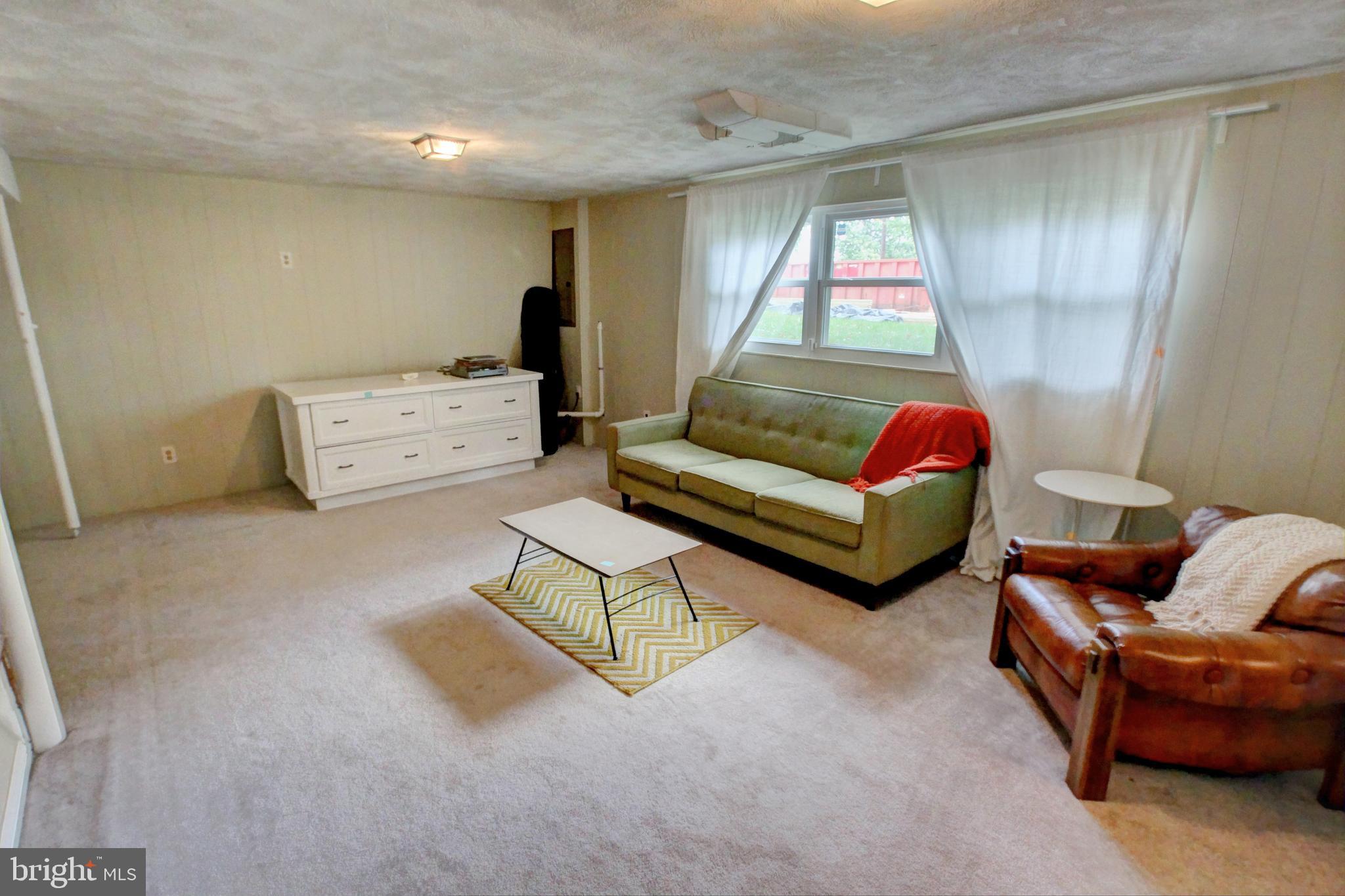 BEDDOO HEIGHTS - Residential Lease