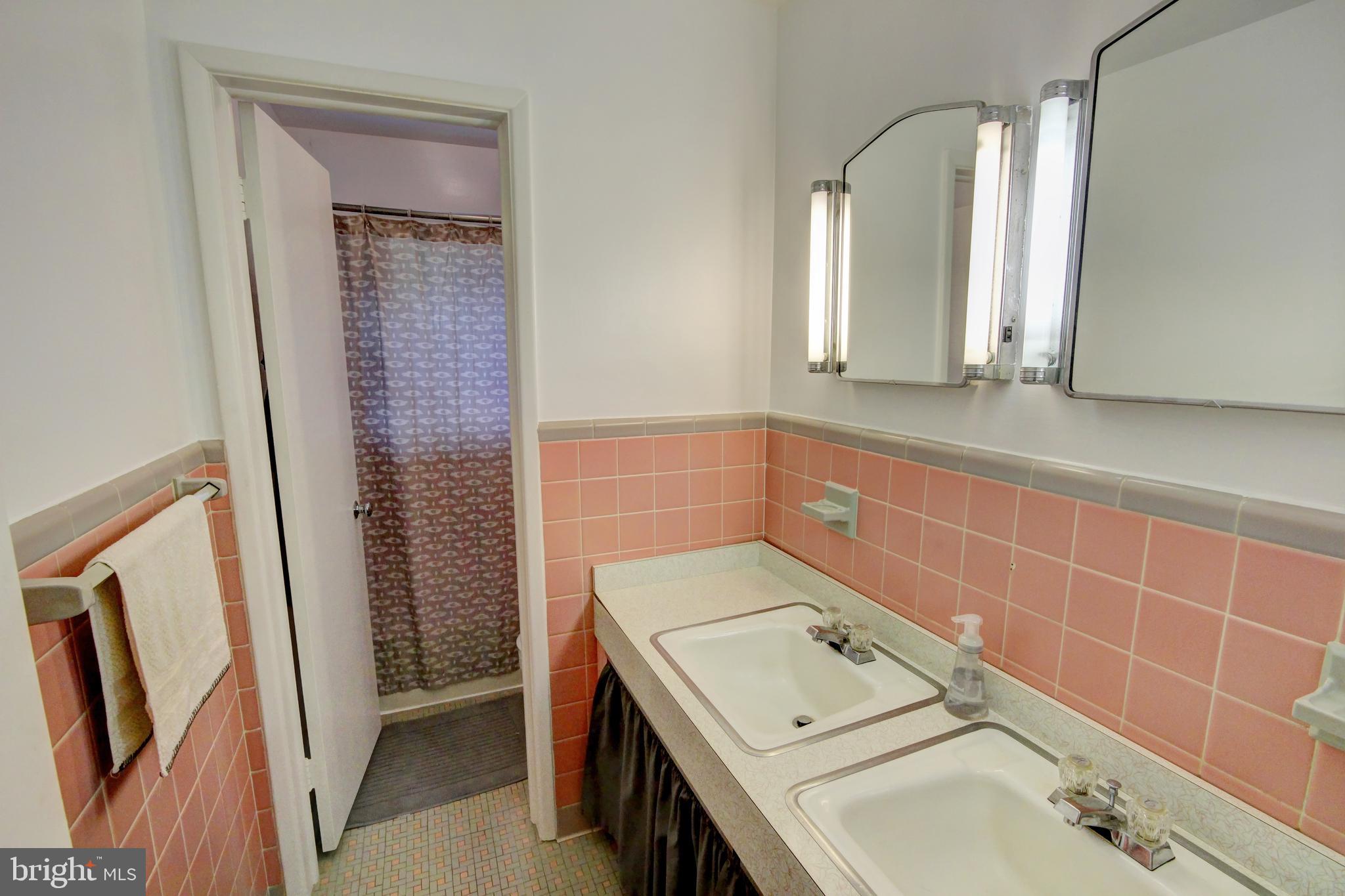 BEDDOO HEIGHTS - Residential Lease