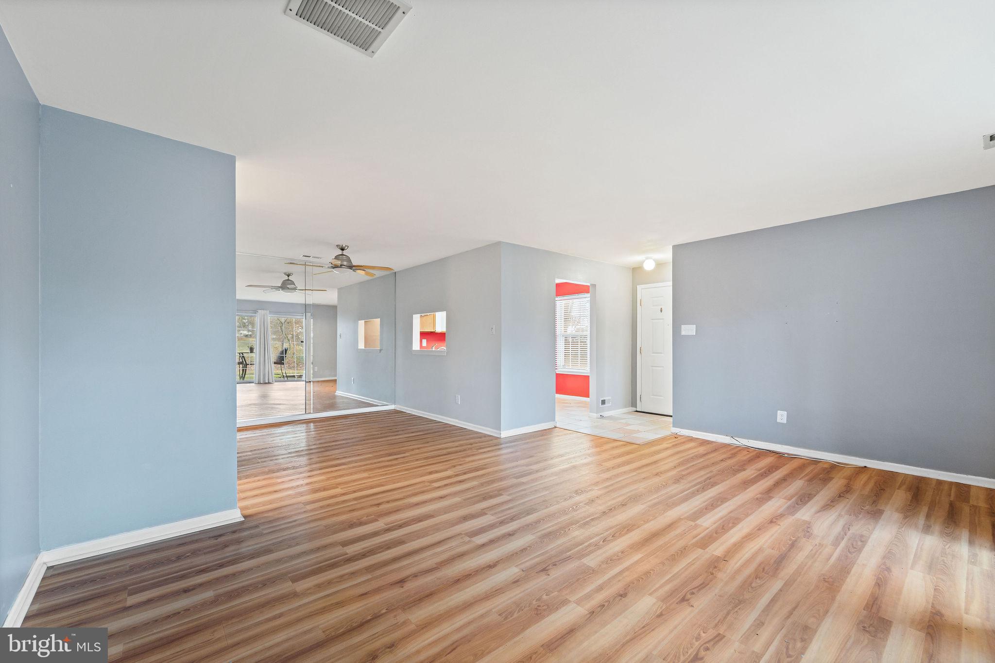 1607 HAWTHORNE COURT