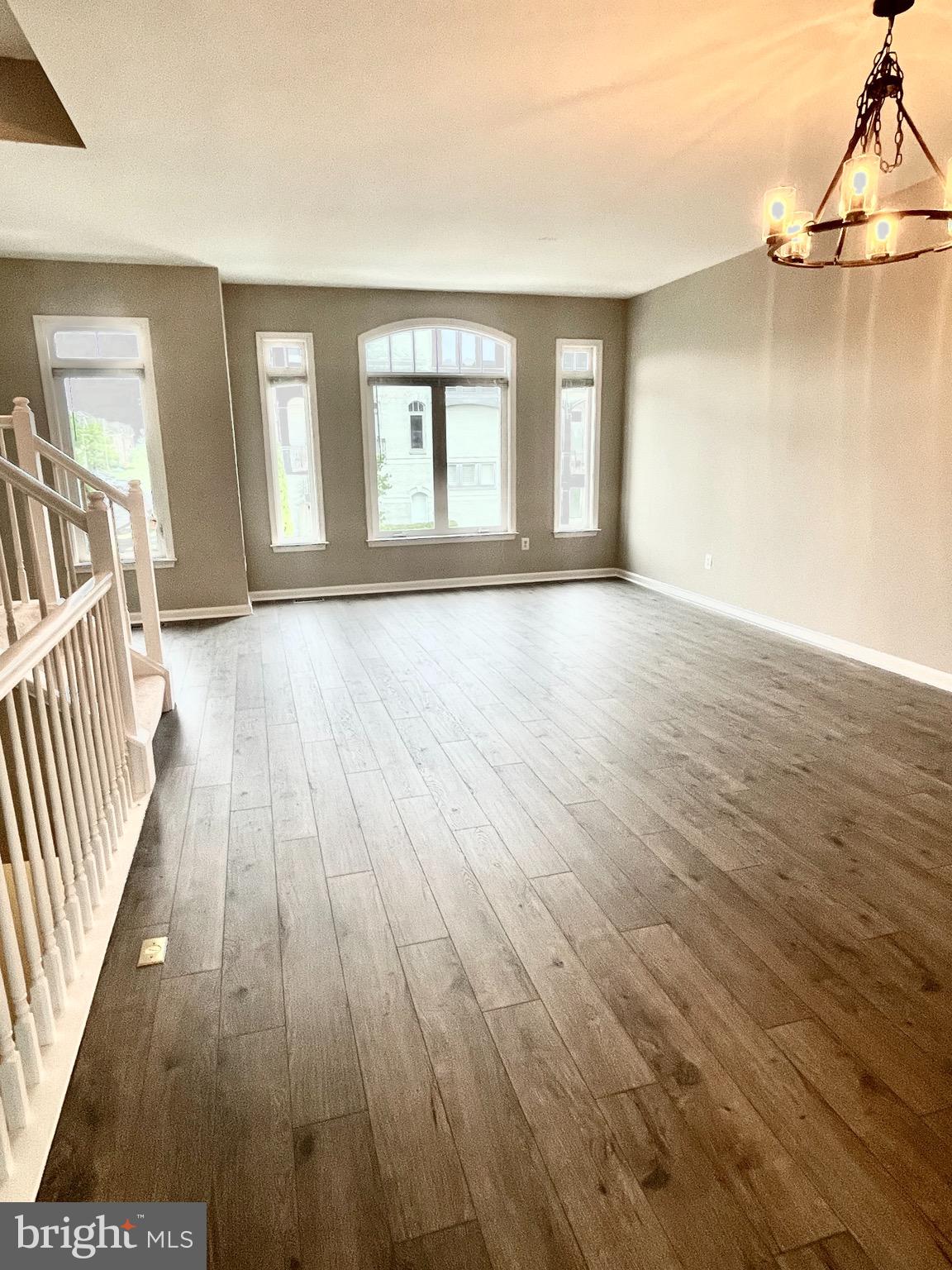 LANSDOWNE ON THE POTOMAC - Residential