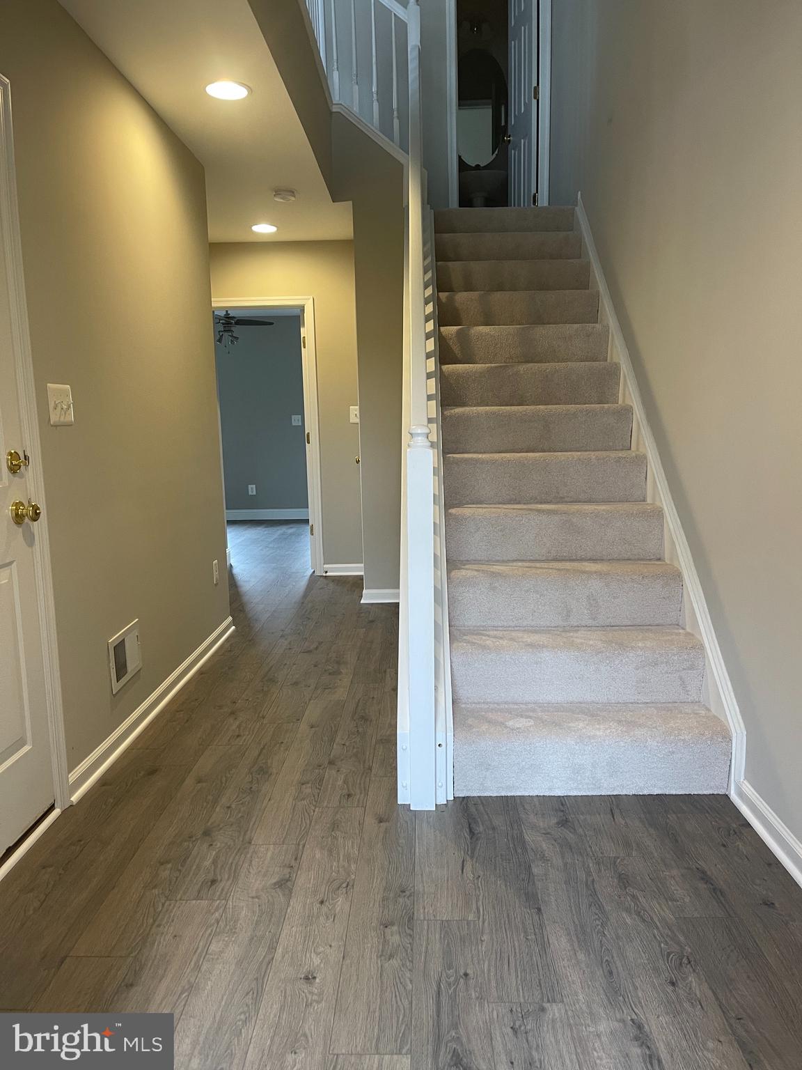 LANSDOWNE ON THE POTOMAC - Residential