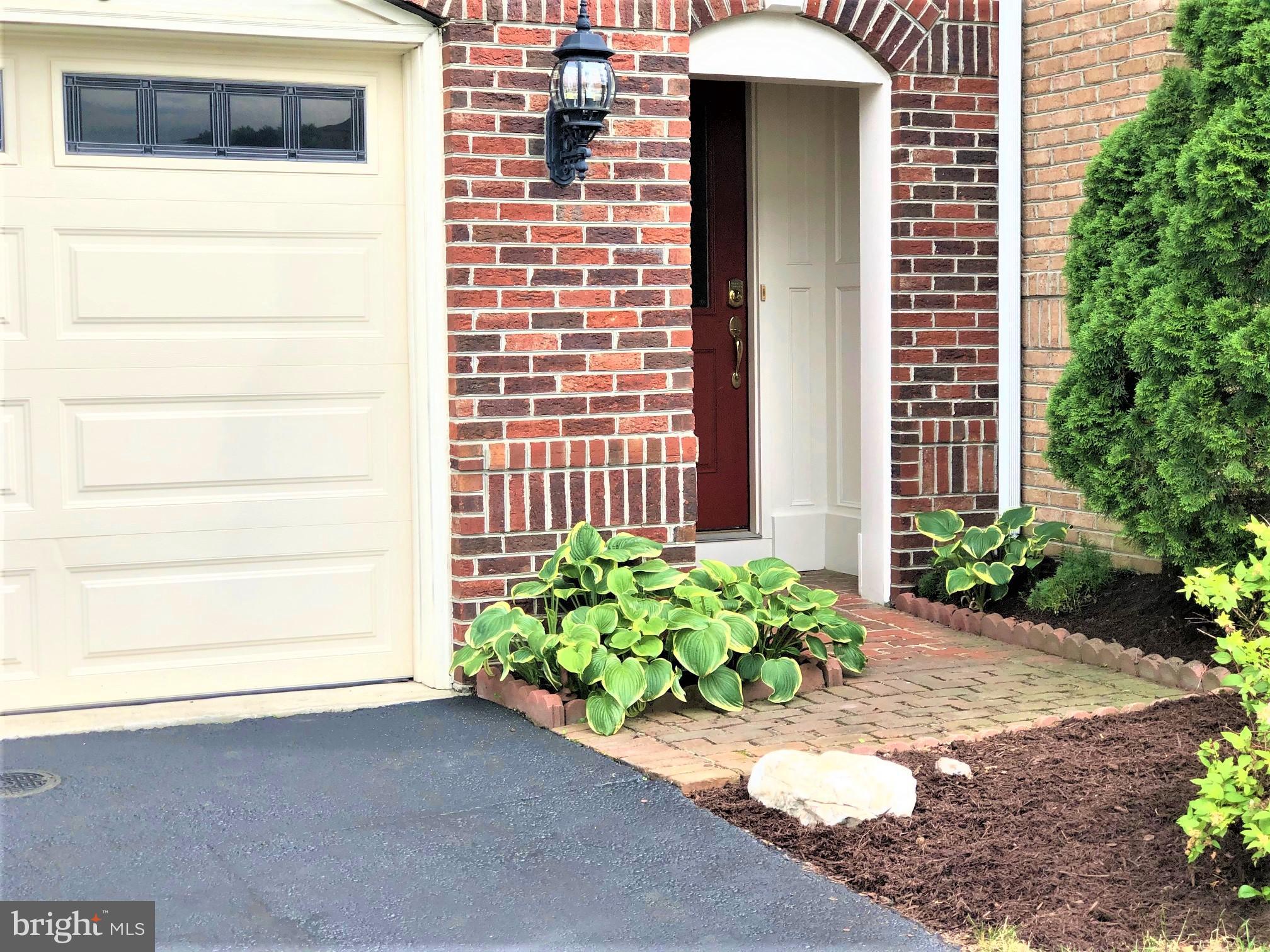 LANSDOWNE ON THE POTOMAC - Residential