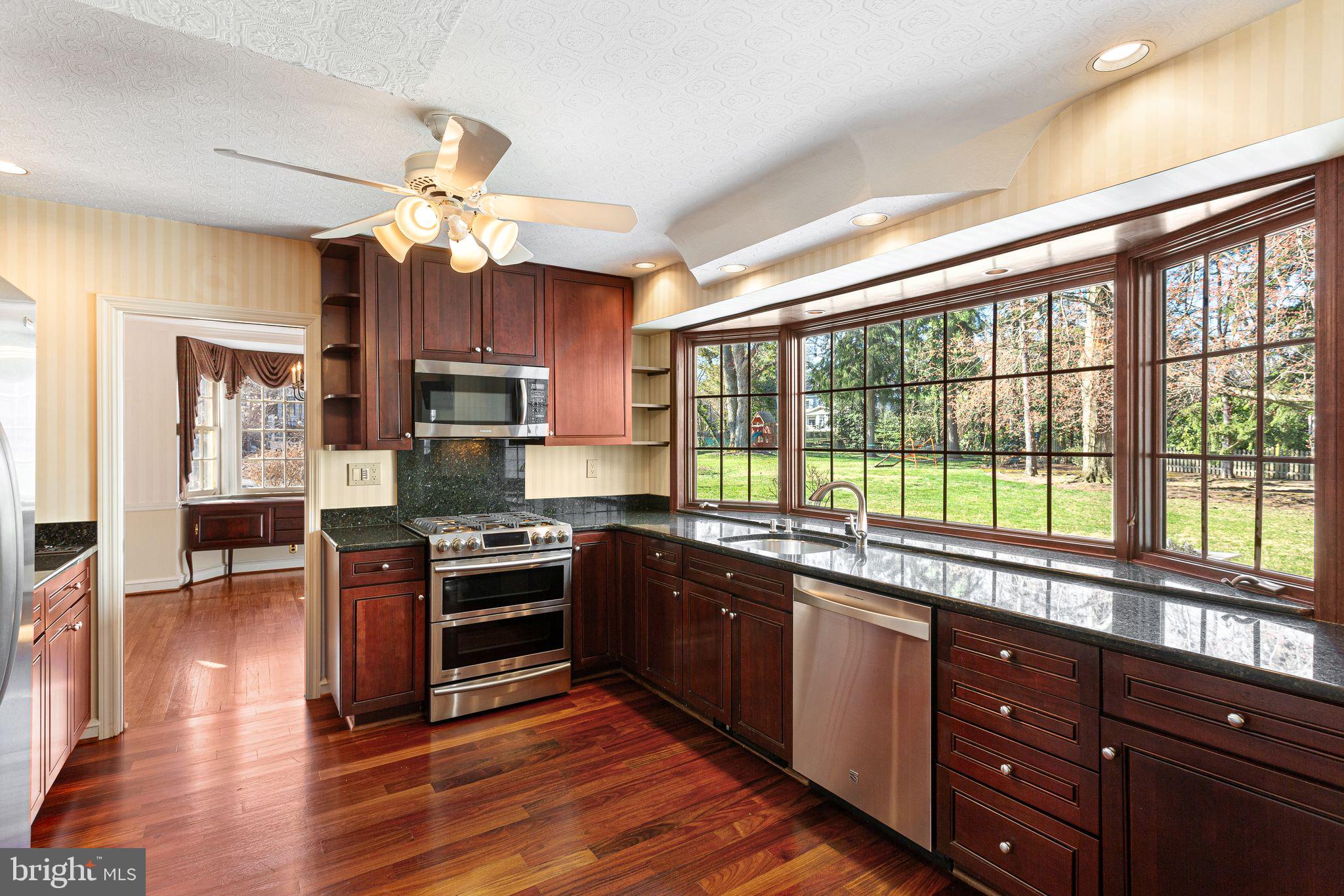 100 N HINCHMAN AVENUE