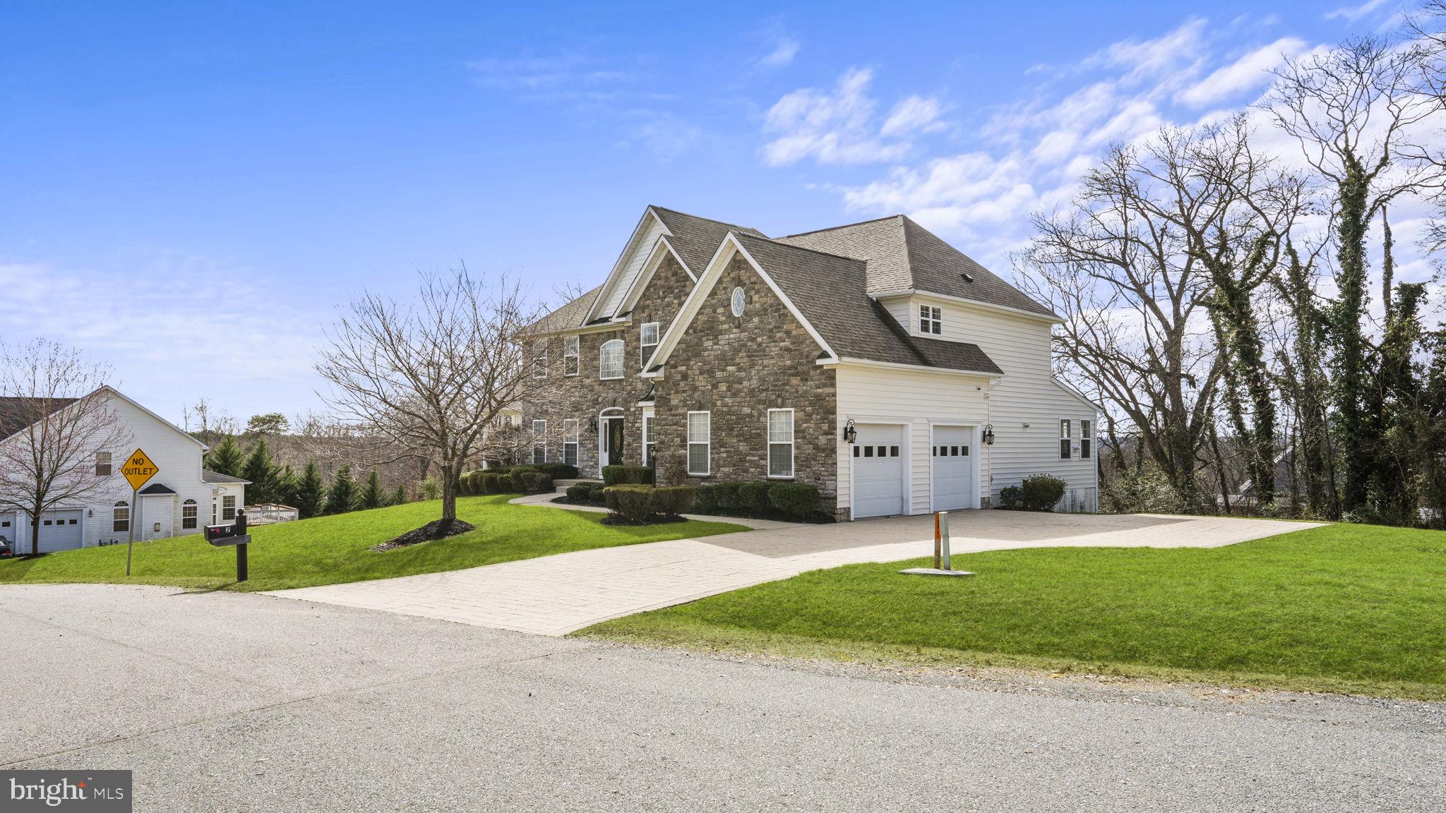 TOWERING OAKS ESTATES - Residential