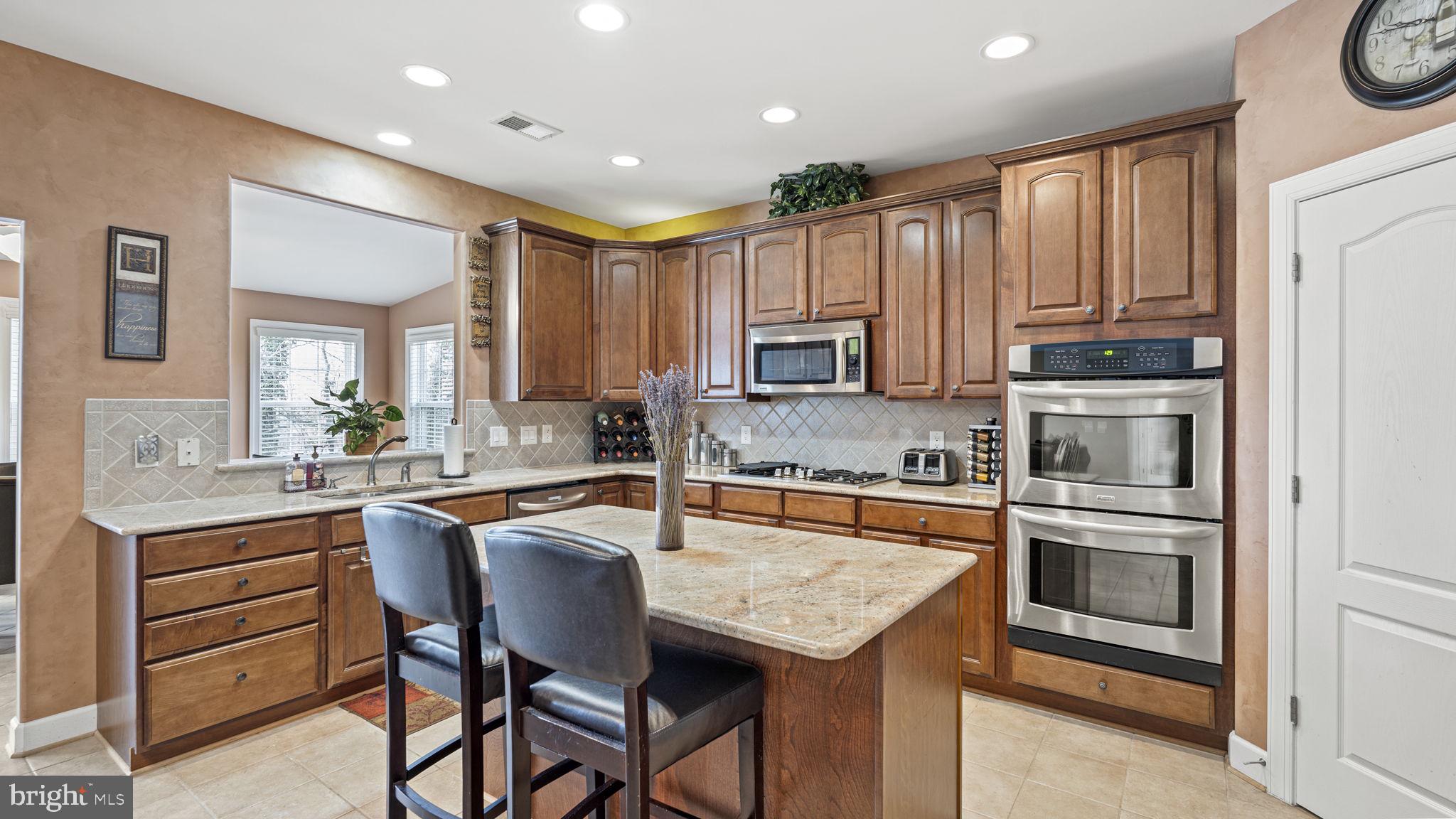 TOWERING OAKS ESTATES - Residential