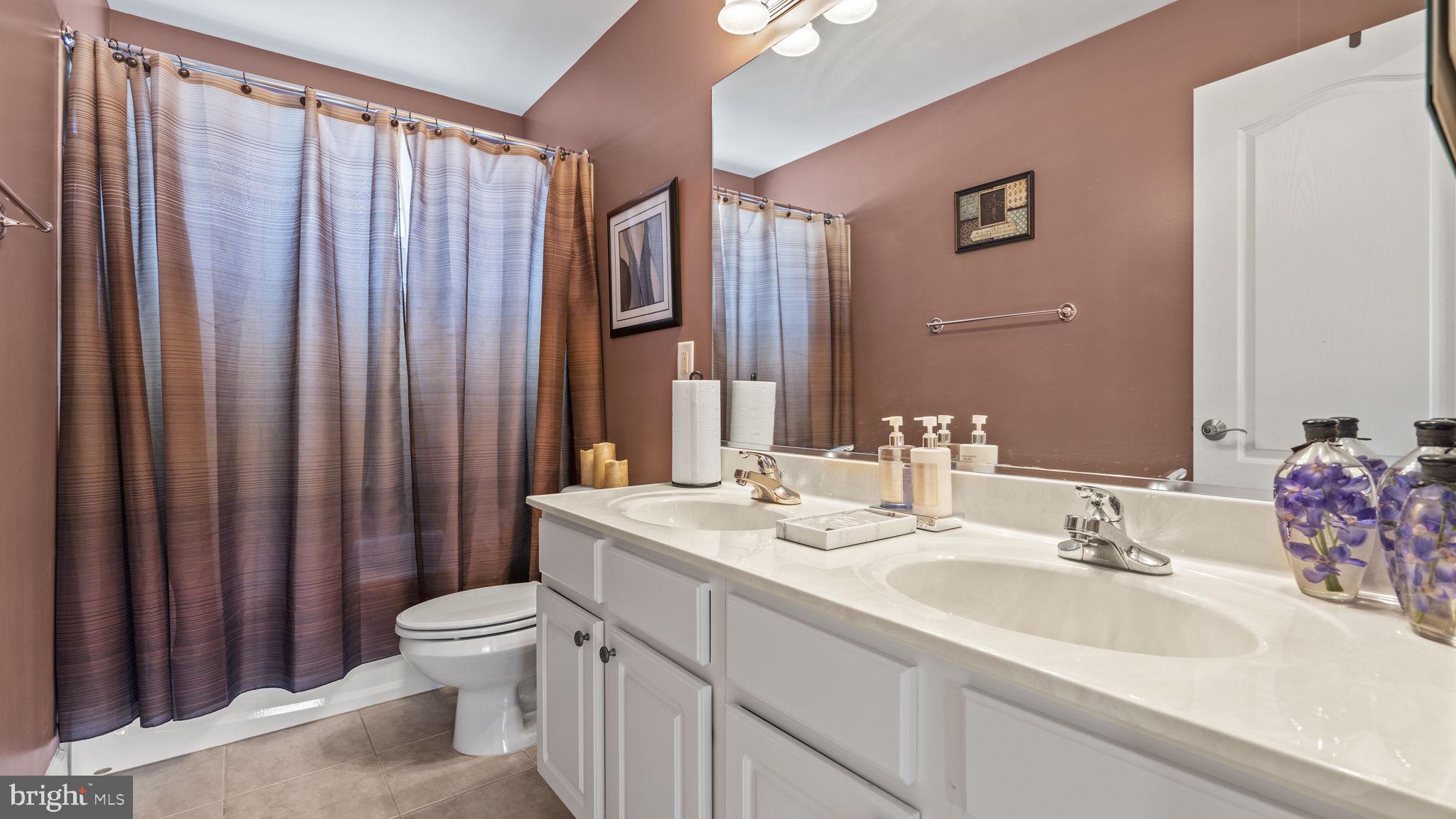 TOWERING OAKS ESTATES - Residential