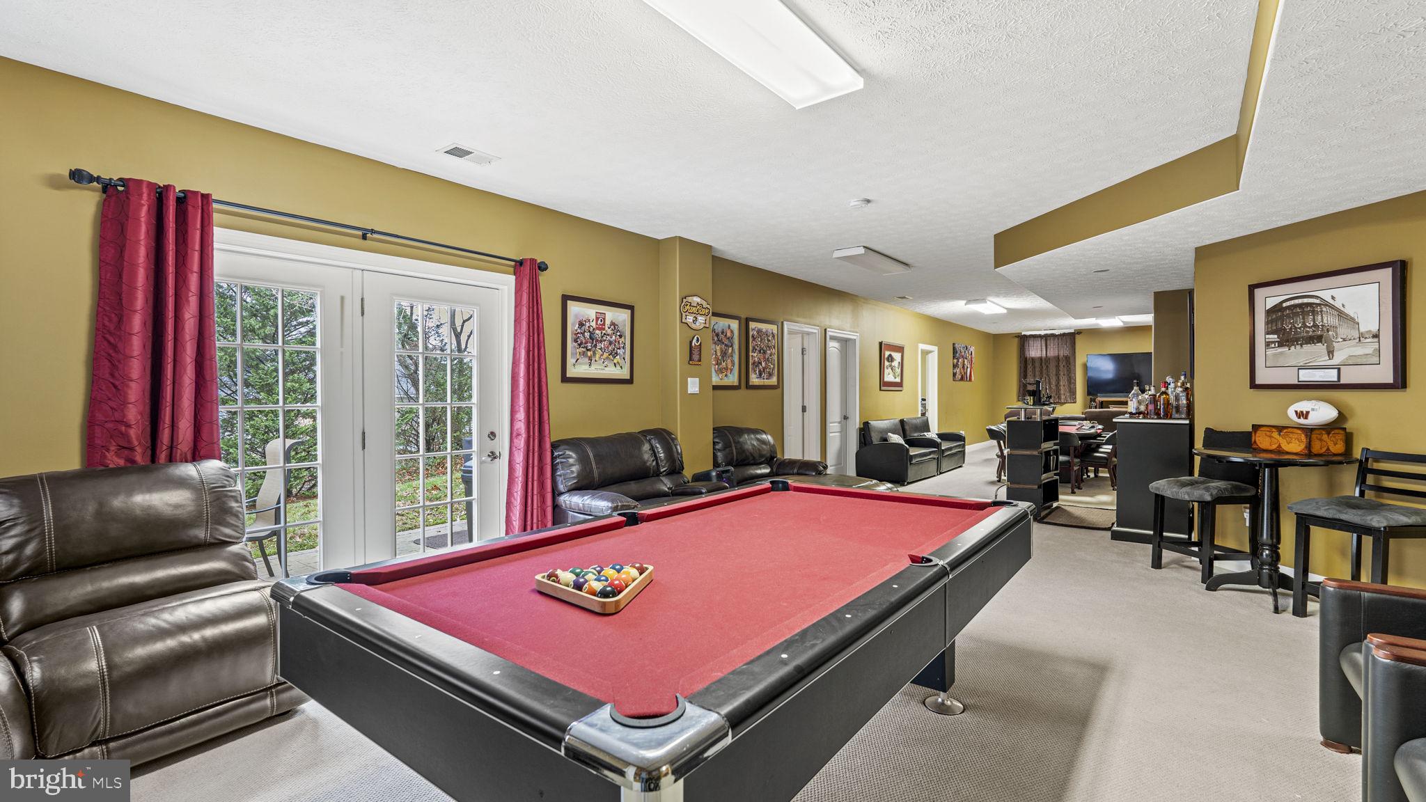 TOWERING OAKS ESTATES - Residential