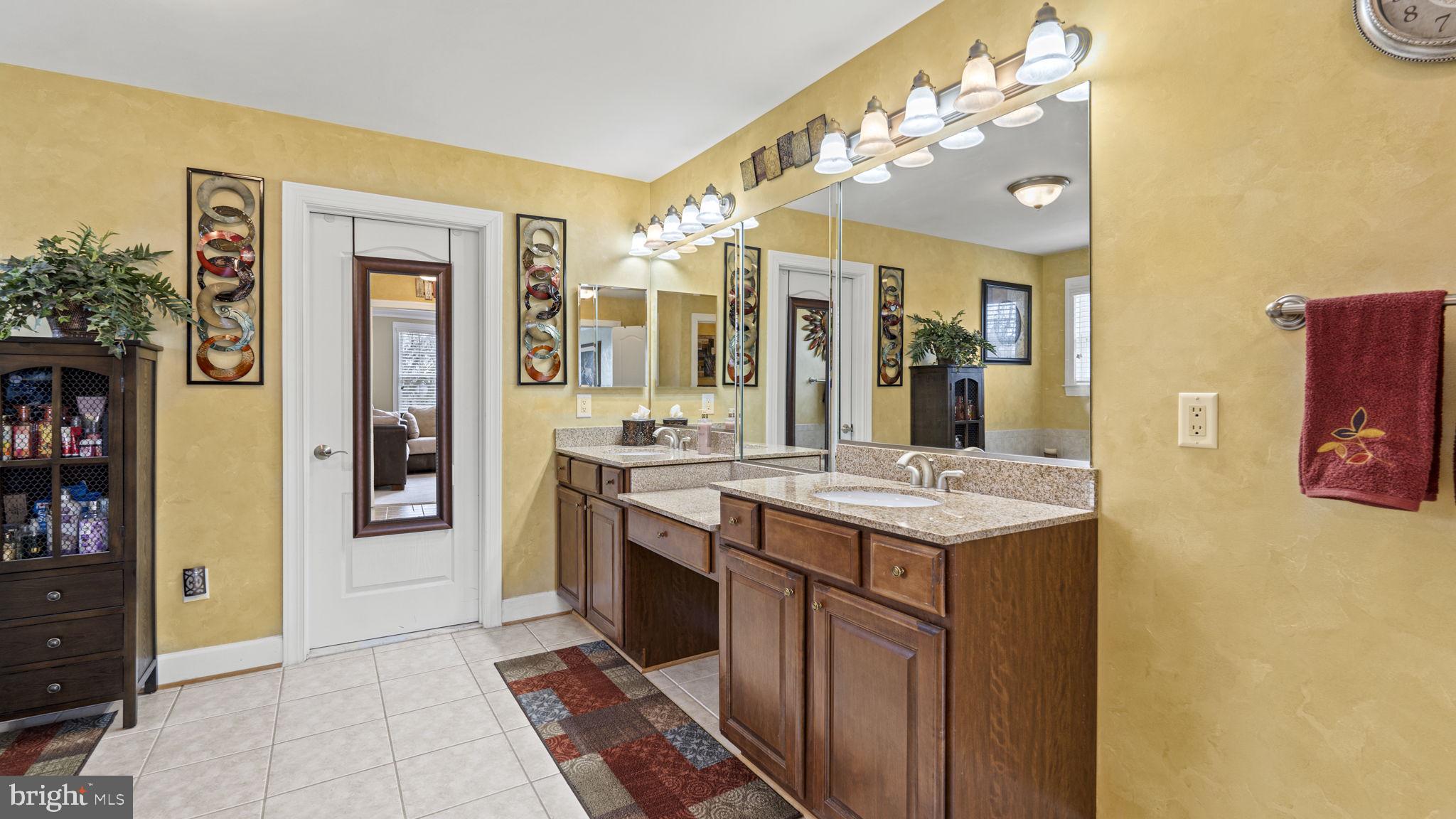 TOWERING OAKS ESTATES - Residential