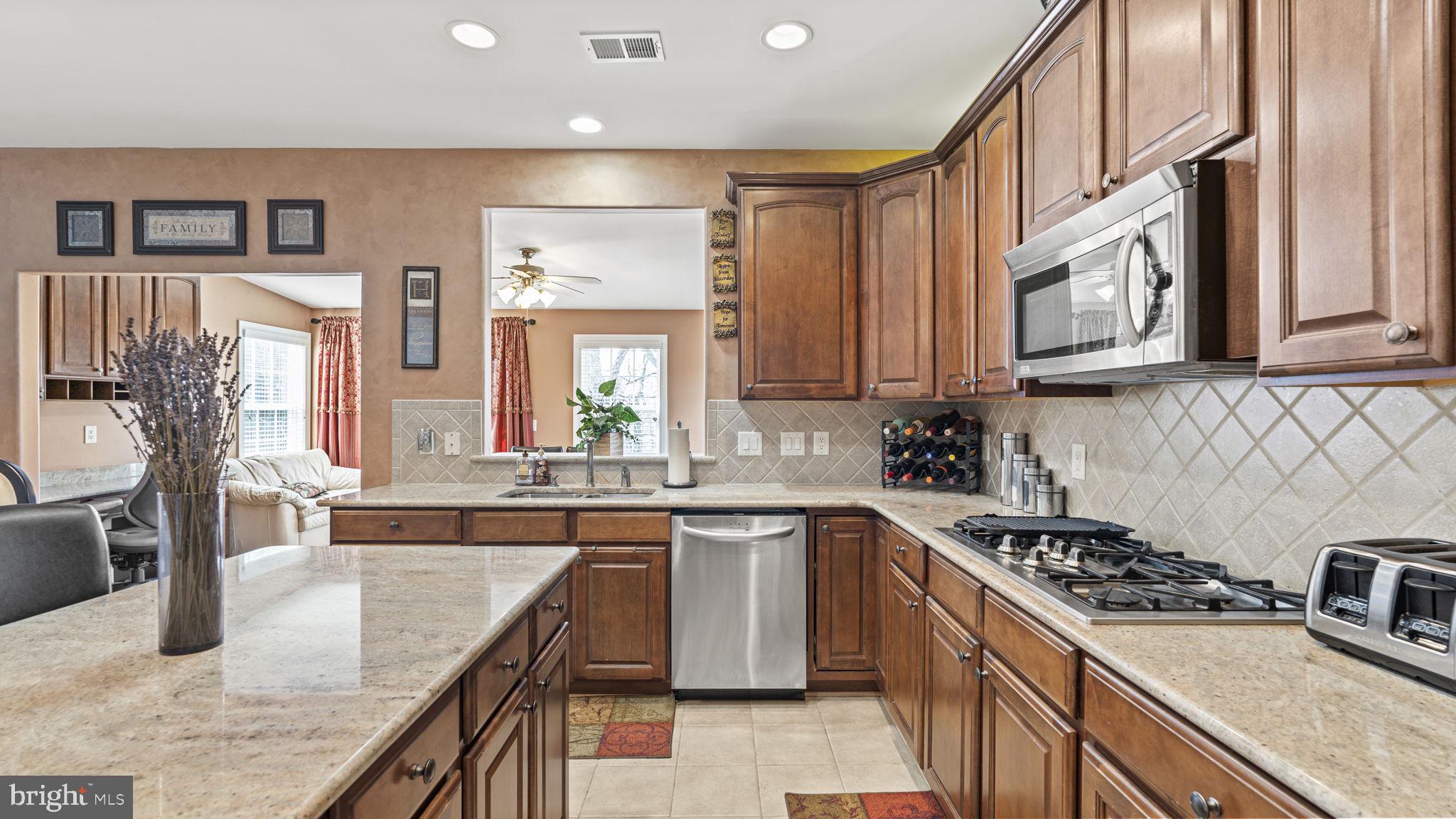 TOWERING OAKS ESTATES - Residential