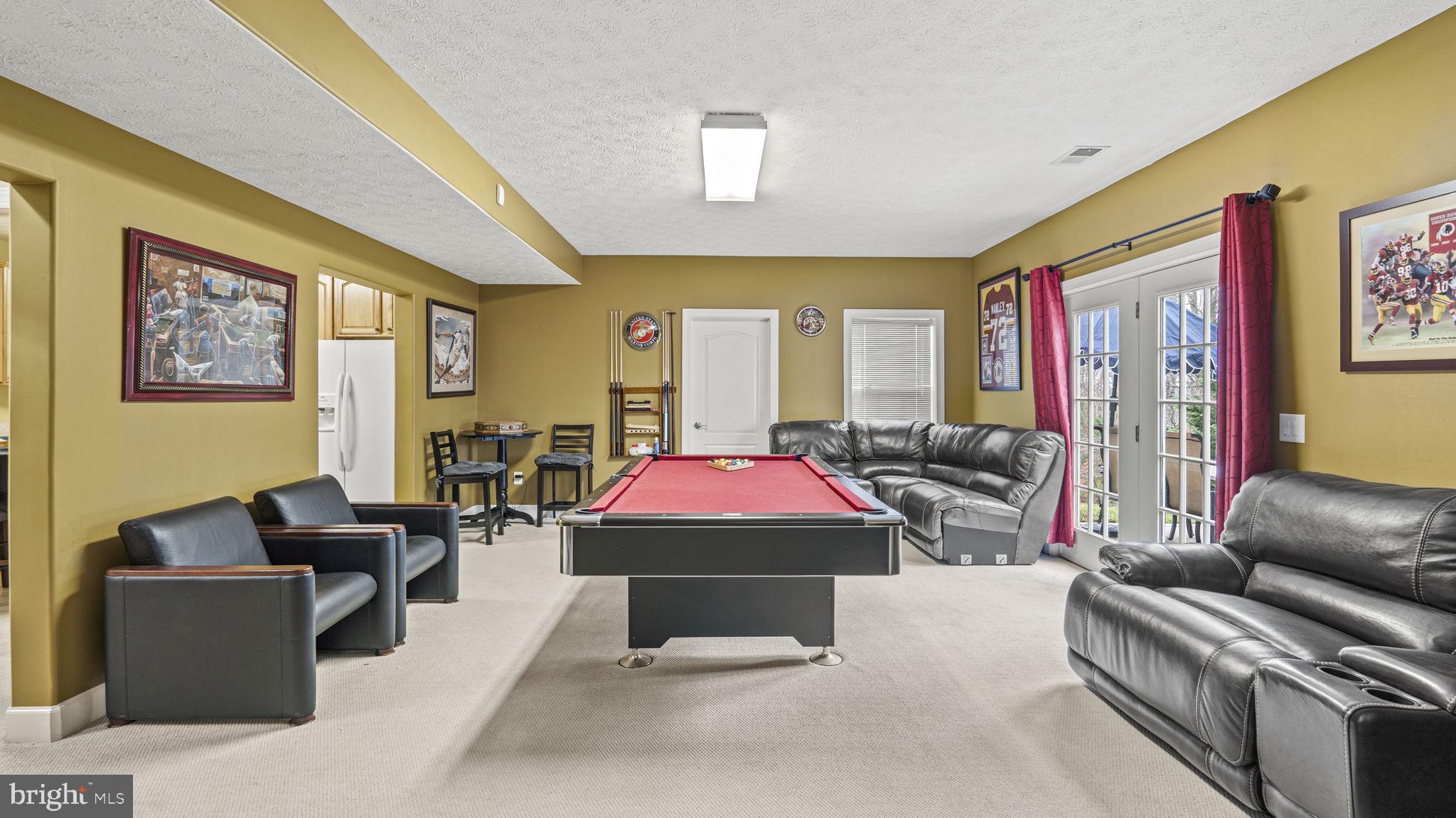 TOWERING OAKS ESTATES - Residential