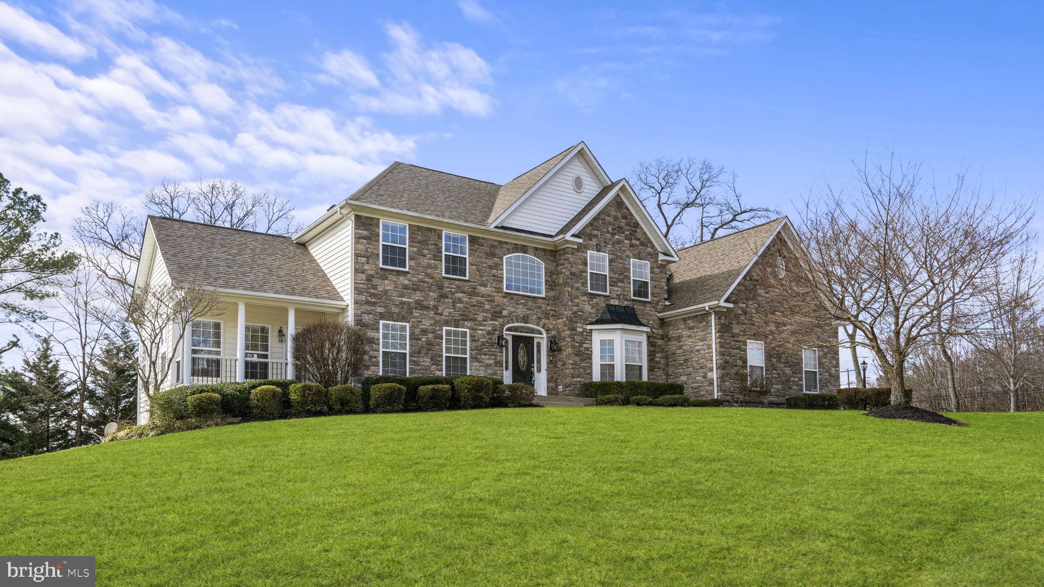 TOWERING OAKS ESTATES - Residential