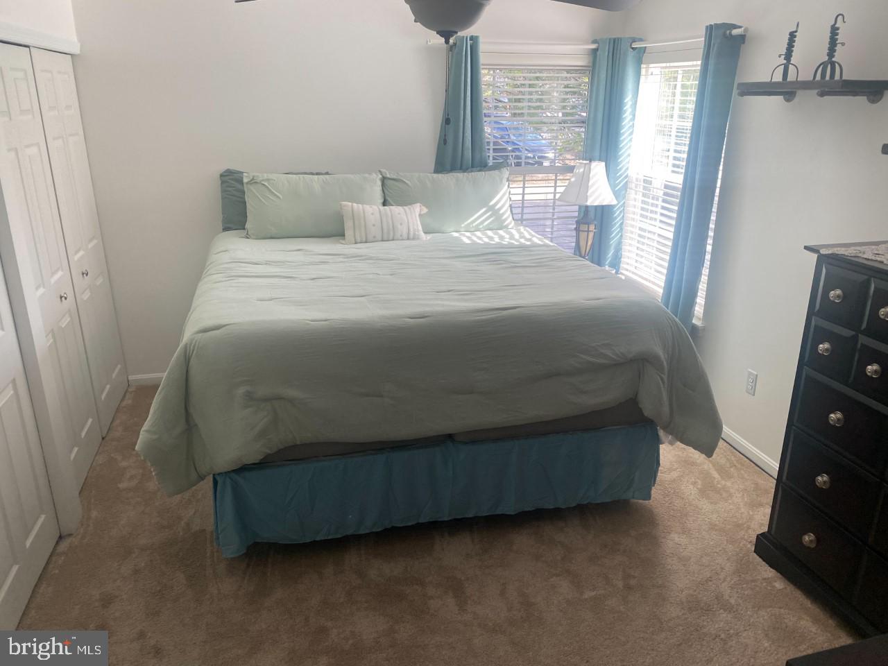 CROMWELL FOUNTAIN - Residential