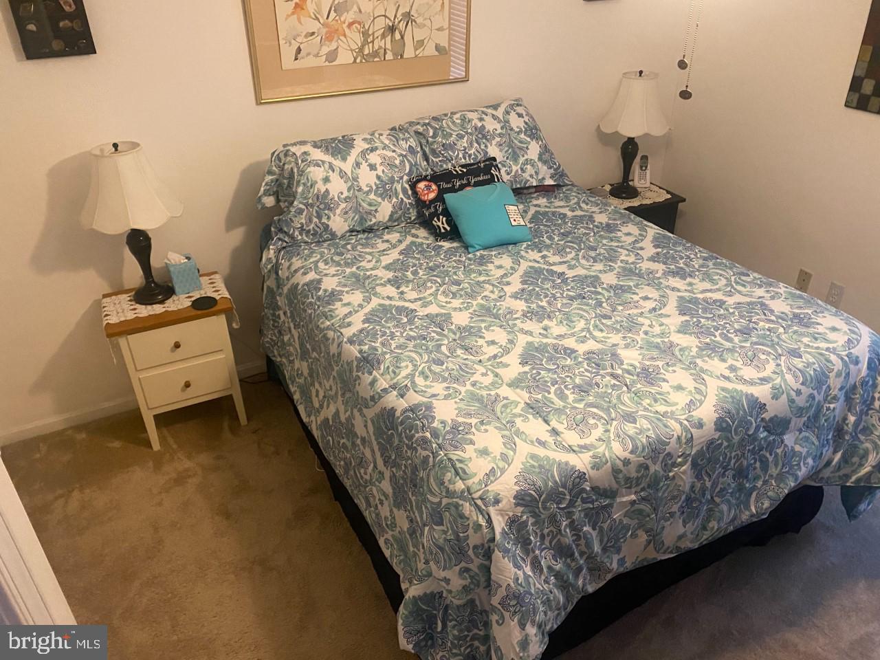 CROMWELL FOUNTAIN - Residential