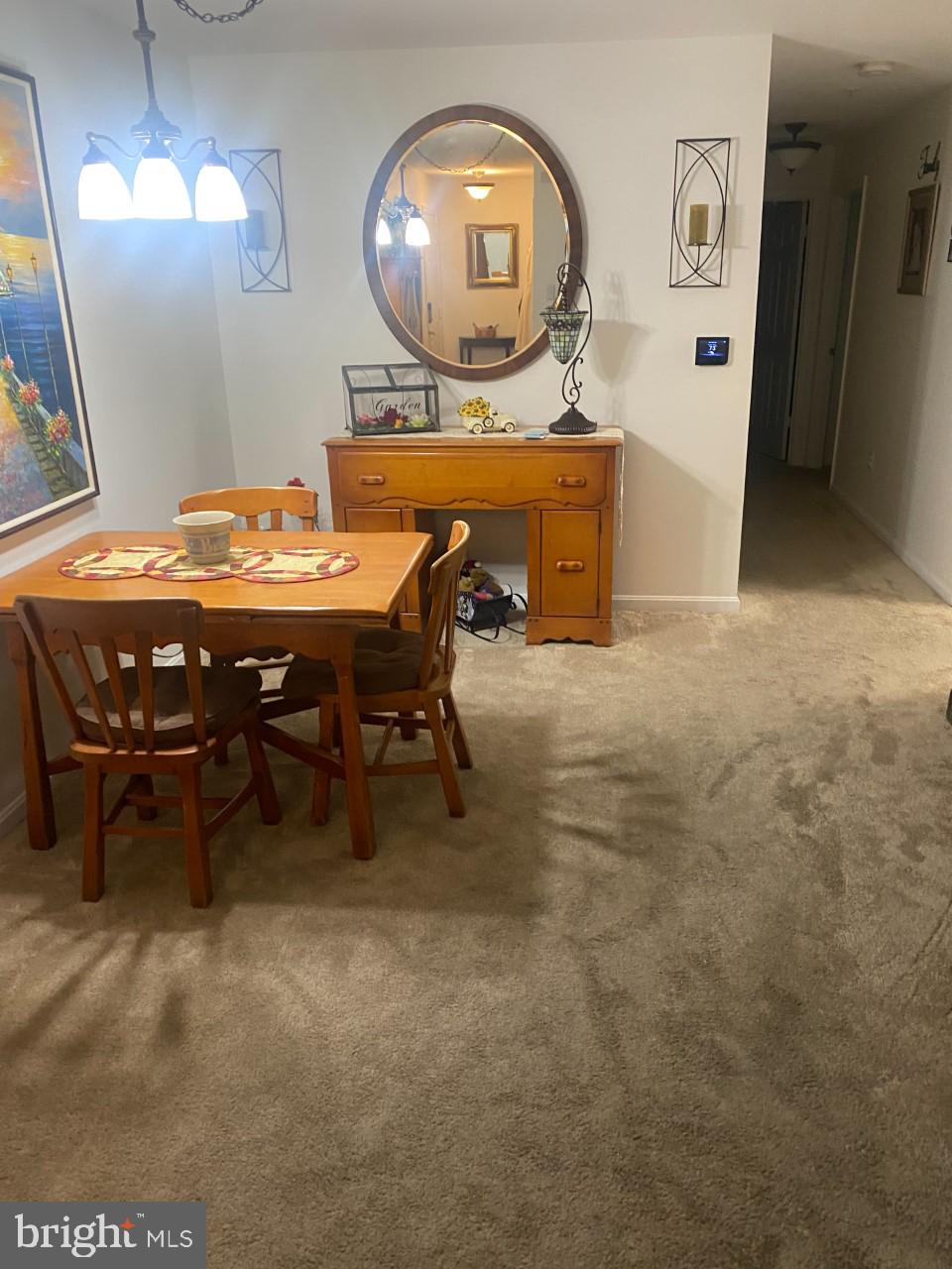 CROMWELL FOUNTAIN - Residential