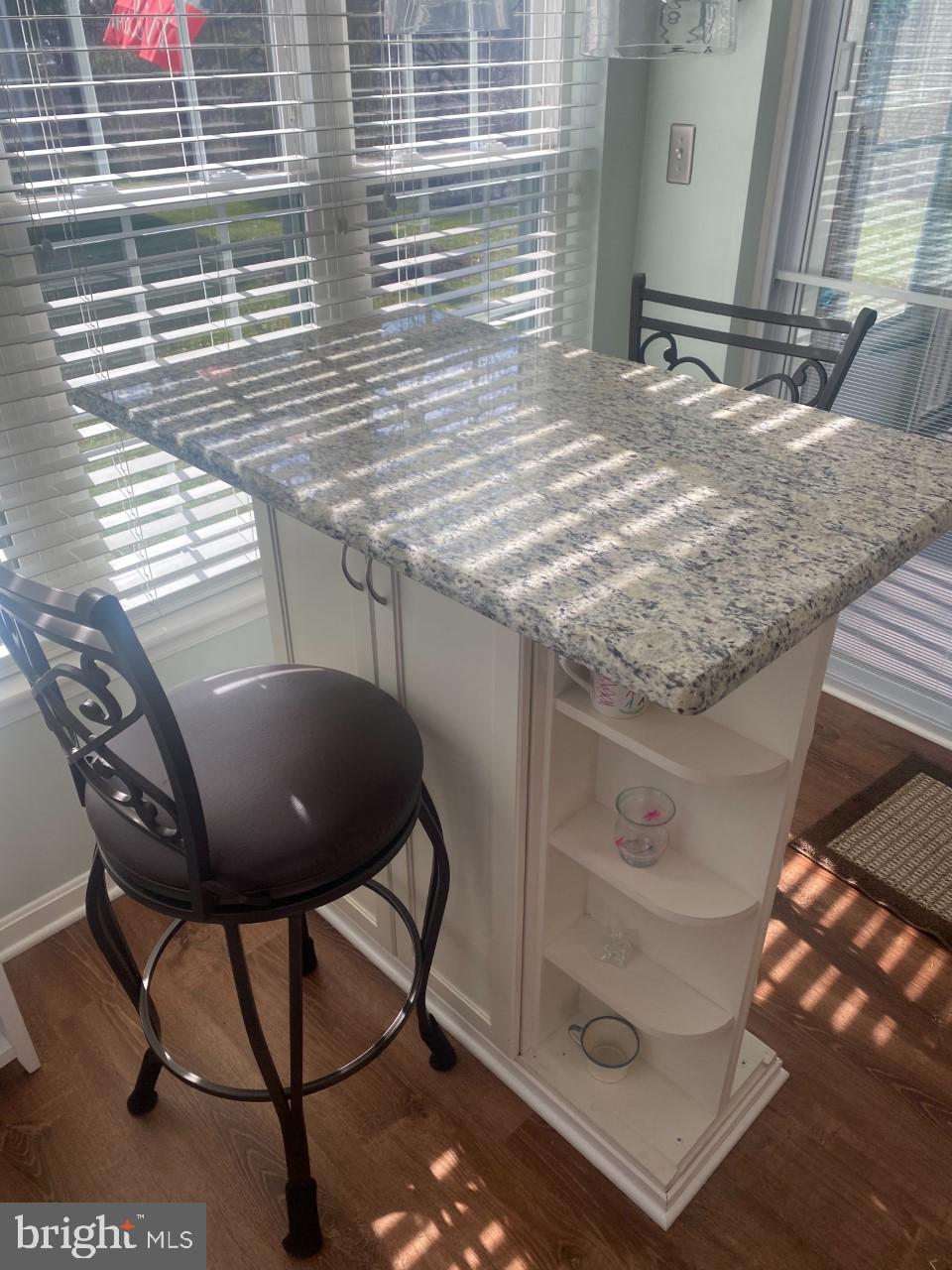 CROMWELL FOUNTAIN - Residential