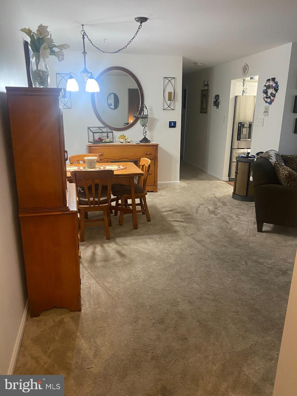 CROMWELL FOUNTAIN - Residential