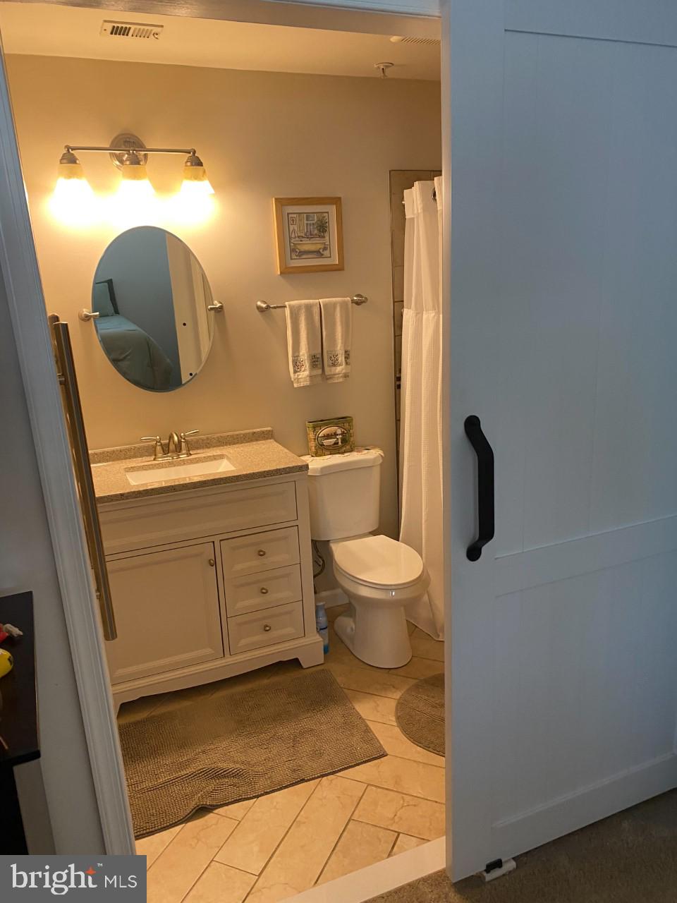 CROMWELL FOUNTAIN - Residential