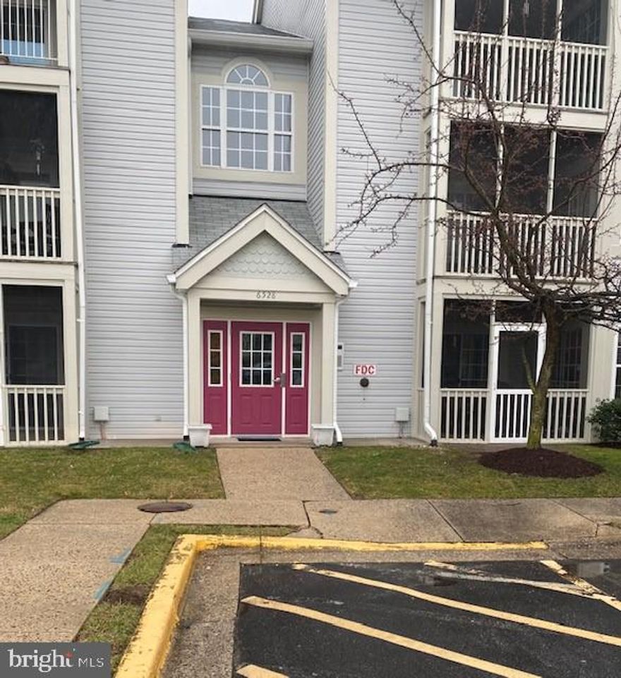 Sellers remodeled this to be their forever home and wouldn't you know it, life got in the way. You can take advantage of their amenities and creature comforts such as drawer and cabinet dividers and ease of access, wood floors and new doors(sliders). Updated with future disability features such as no steps from handicap parking to the unit, 32+" doors, grab bars, handrails, step in shower with multiple heads. Even a heated towel rack! 
The kitchen is everything with new cabinetry, granite, stainless appliances, Bosch dishwasher and double oven. Newly screened porch for lazing the day away. Having the third bedroom or office is a plus. All finishes and fixtures updated in the last few years.  Includes 4x6 storage closet on porch.