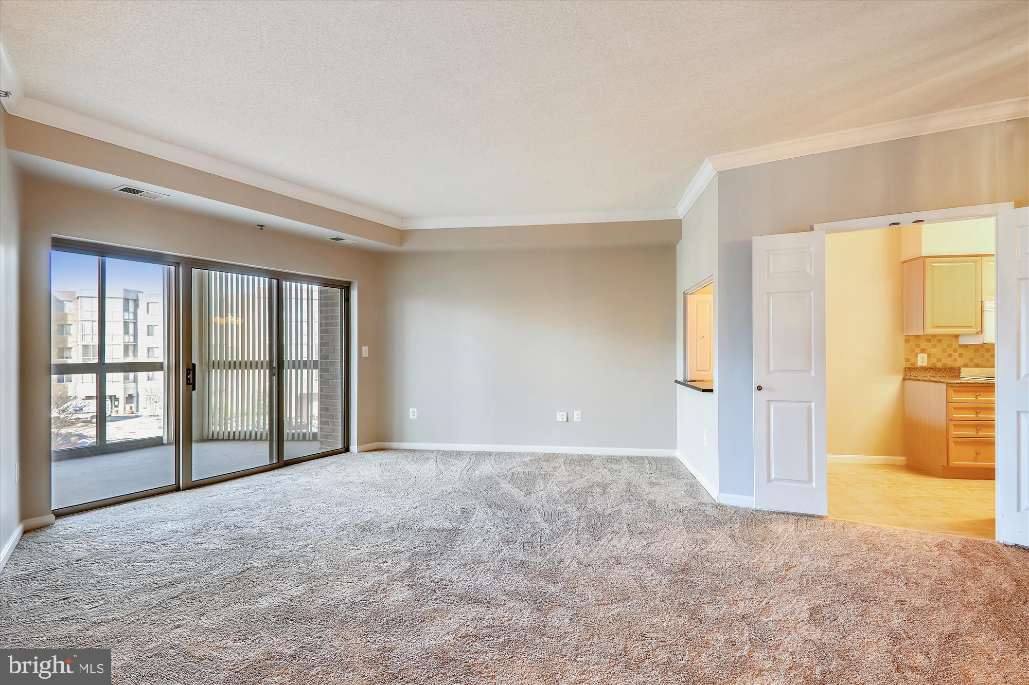 TURNBERRY COURTS AT LEIS - Residential