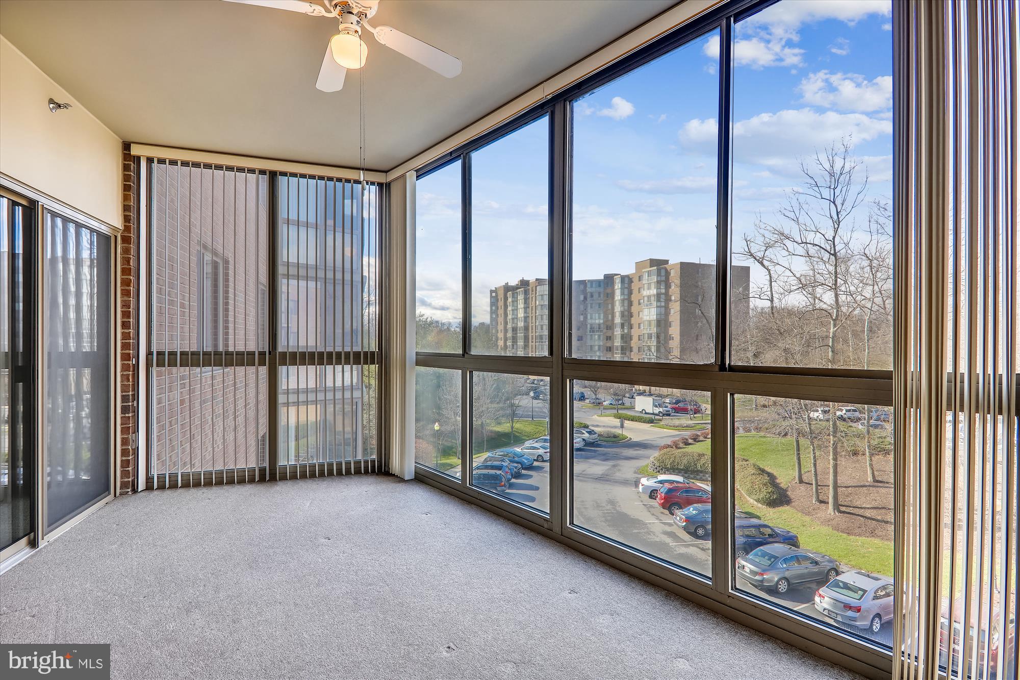 TURNBERRY COURTS AT LEIS - Residential