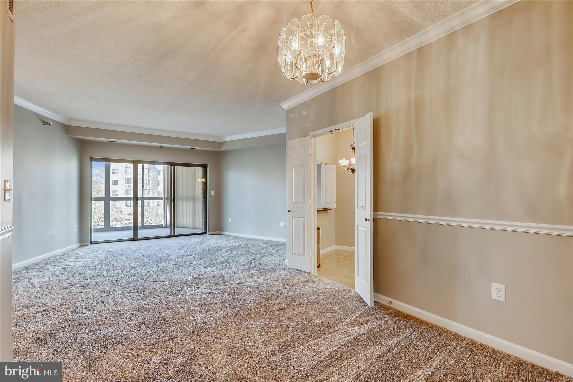 TURNBERRY COURTS AT LEIS - Residential